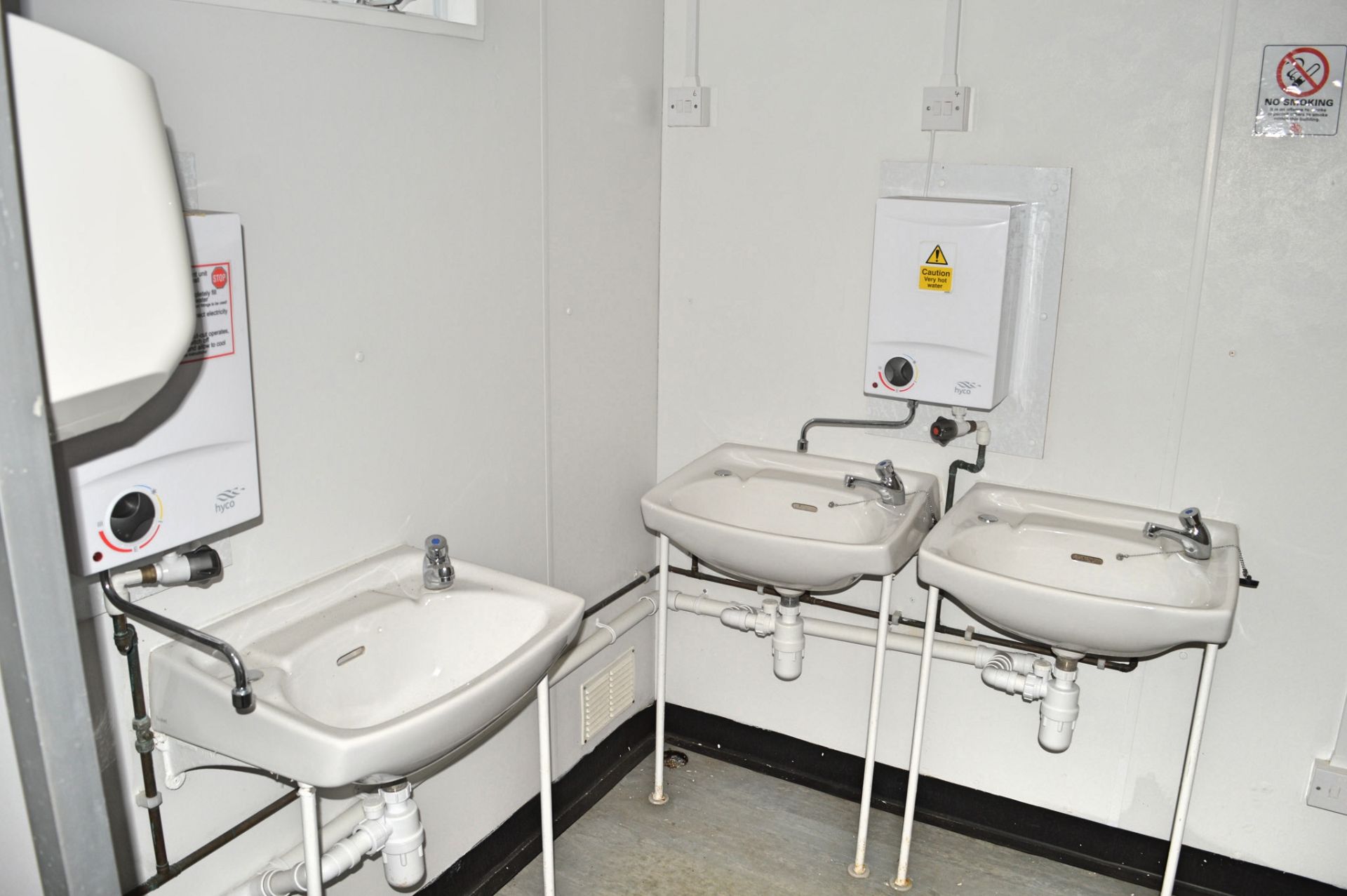32 ft x 10 ft jack leg steel anti vandal toilet and shower block  Comprising of 2 rooms contaning; 3 - Image 13 of 17