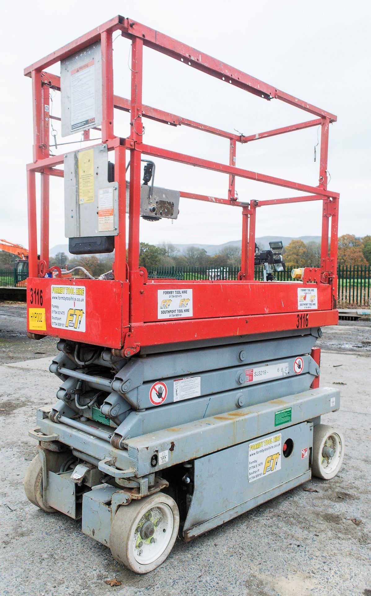 Skyjack SJ 3219 6 metre battery electric scissor lift access platform S/N: 22011960 HYP002 - Image 3 of 9