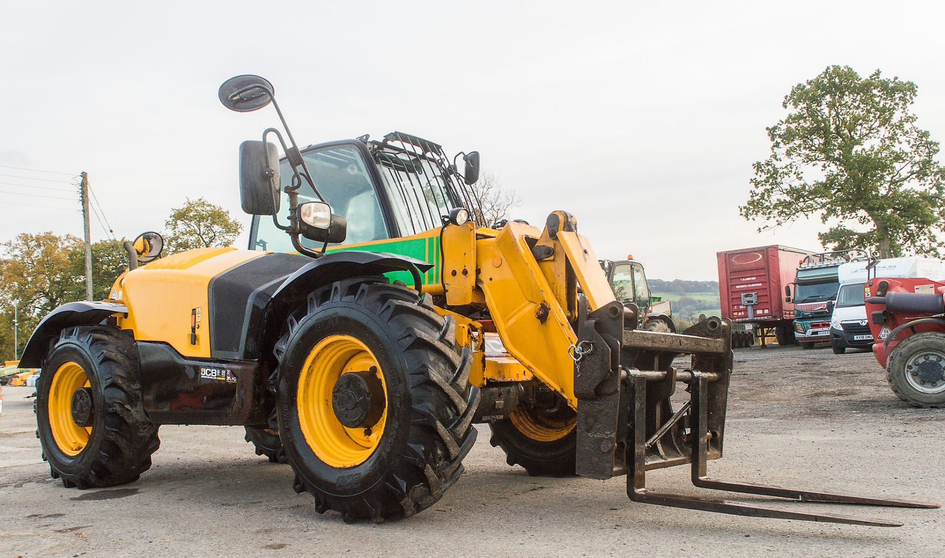 JCB 531-70 7 metre telescopic handler Year: 2014 S/N: 2337067 Recorded Hours: 2020 c/w rear camera - Image 2 of 19