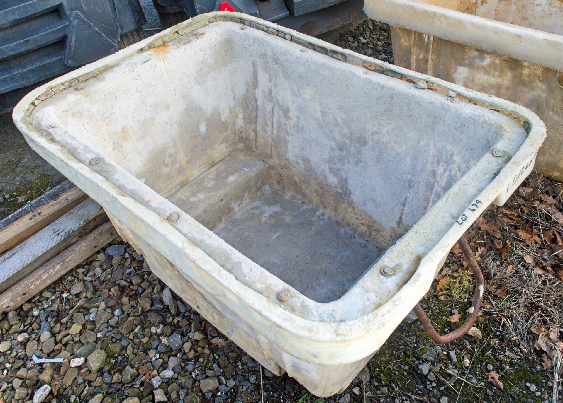 Plastic mortar tub