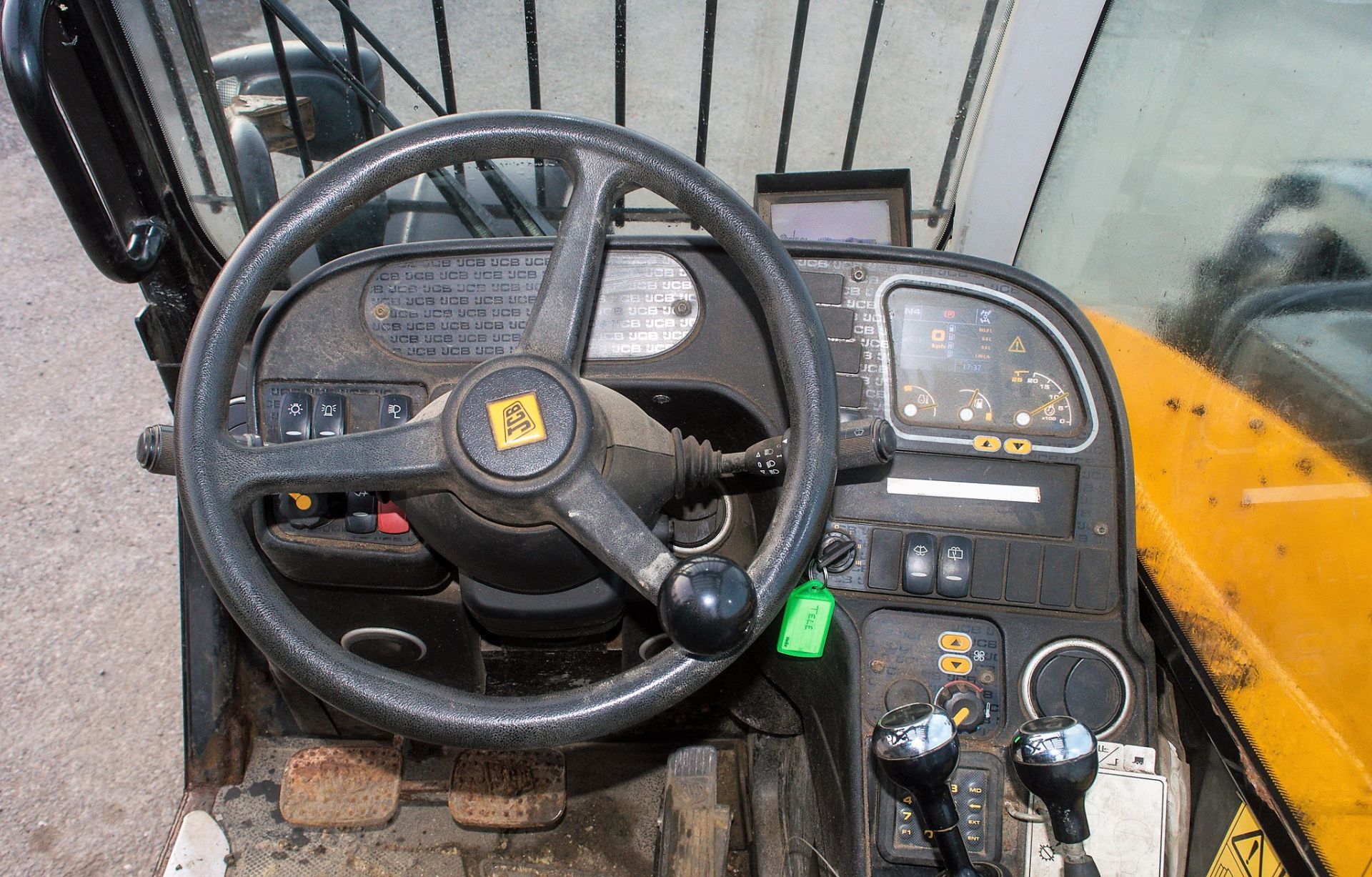 JCB 531-70 7 metre telescopic handler Year: 2014 S/N: 2337067 Recorded Hours: 2020 c/w rear camera - Image 18 of 19