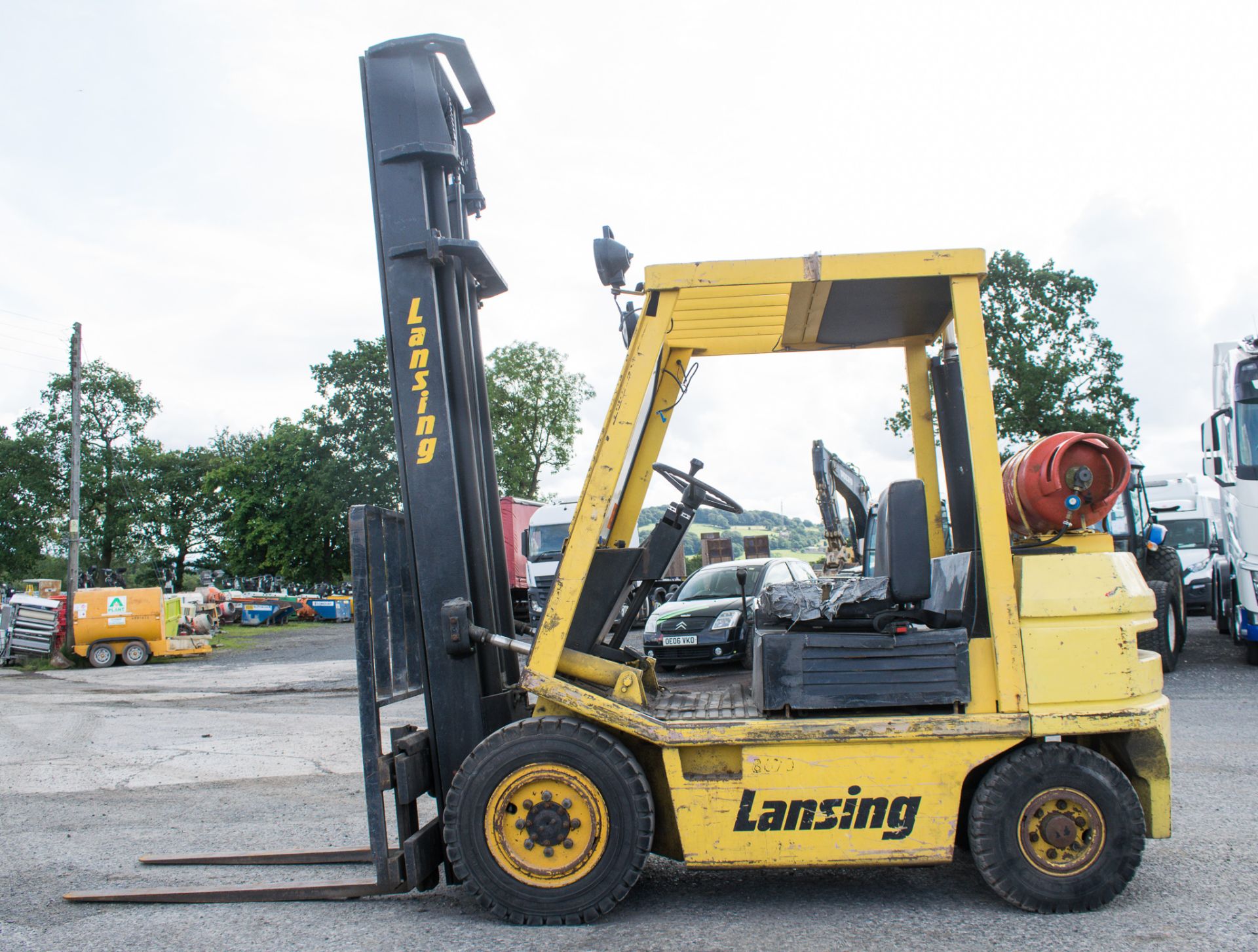 Lansing 7/2.5 2.5 tonne gas powered fork lift truck S/N: 36725 Recorded Hours: 219 - Image 5 of 12
