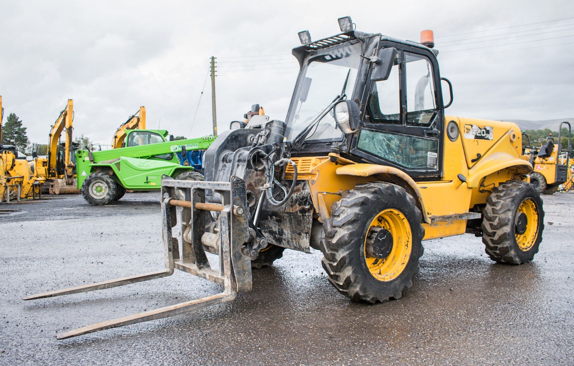 JCB 520-50 5 metre telescopic handler Year: 2007 S/N: 1411347 Recorded Hours: 4471