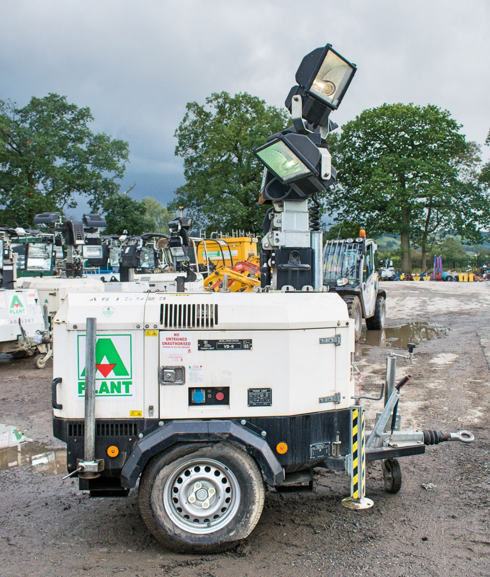 Tower Light VB-9 diesel driven mobile lighting tower Year: 2013 S/N: 1302900 Recorded Hours: 2746 - Image 6 of 9