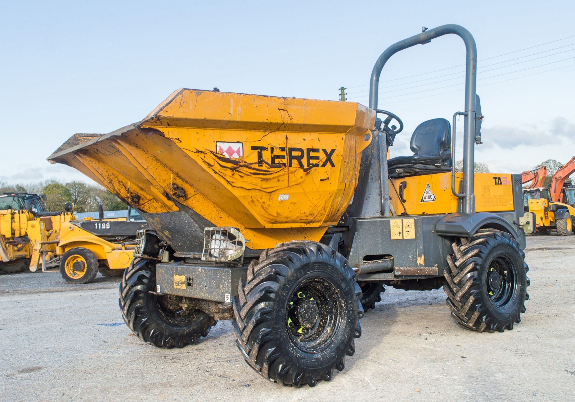 Terex TA3s 3 tonne swivel skip dumper Year: 2014 S/N: EE4PB5478 Recorded Hours: 911 A635102