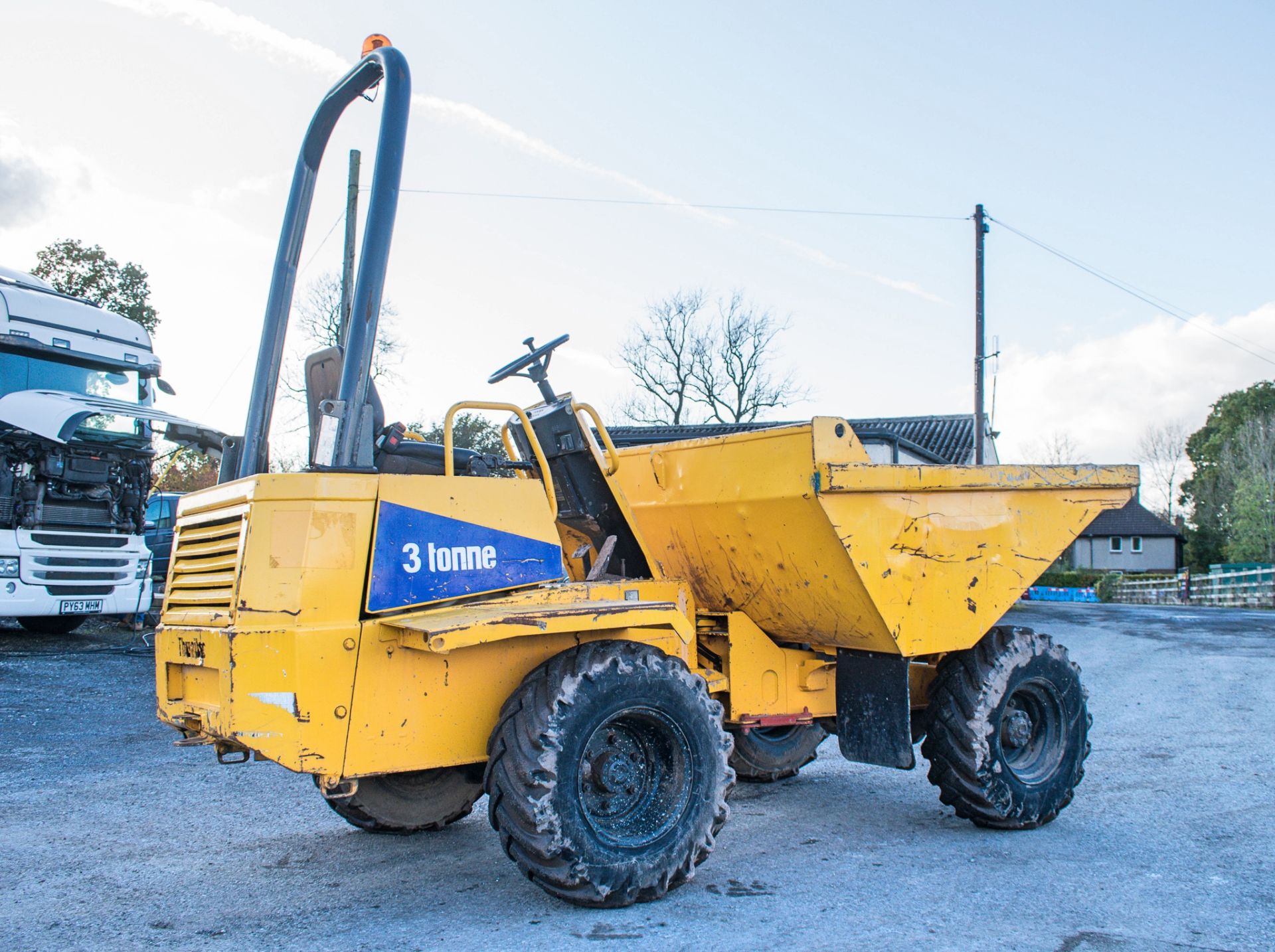Thwaites 3 tonne straight skip dumper Year: 2005 S/N: 2A5667 Recorded Hours: 2288 1908 - Image 8 of 38