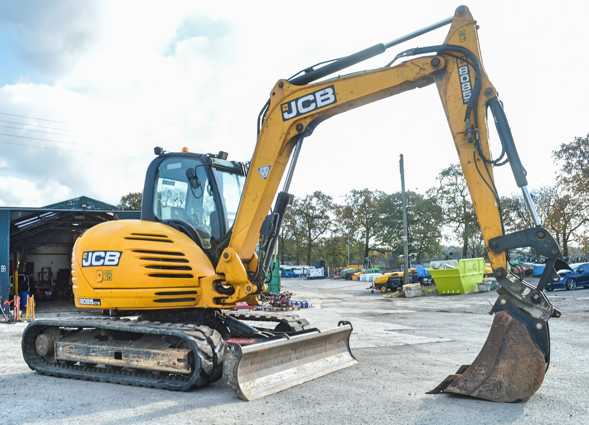 JCB 8085 ZTS 8.5 tonne rubber tracked midi excavator Year: 2012 S/N: 1072502 Recorded Hours: 3250 - Image 2 of 24