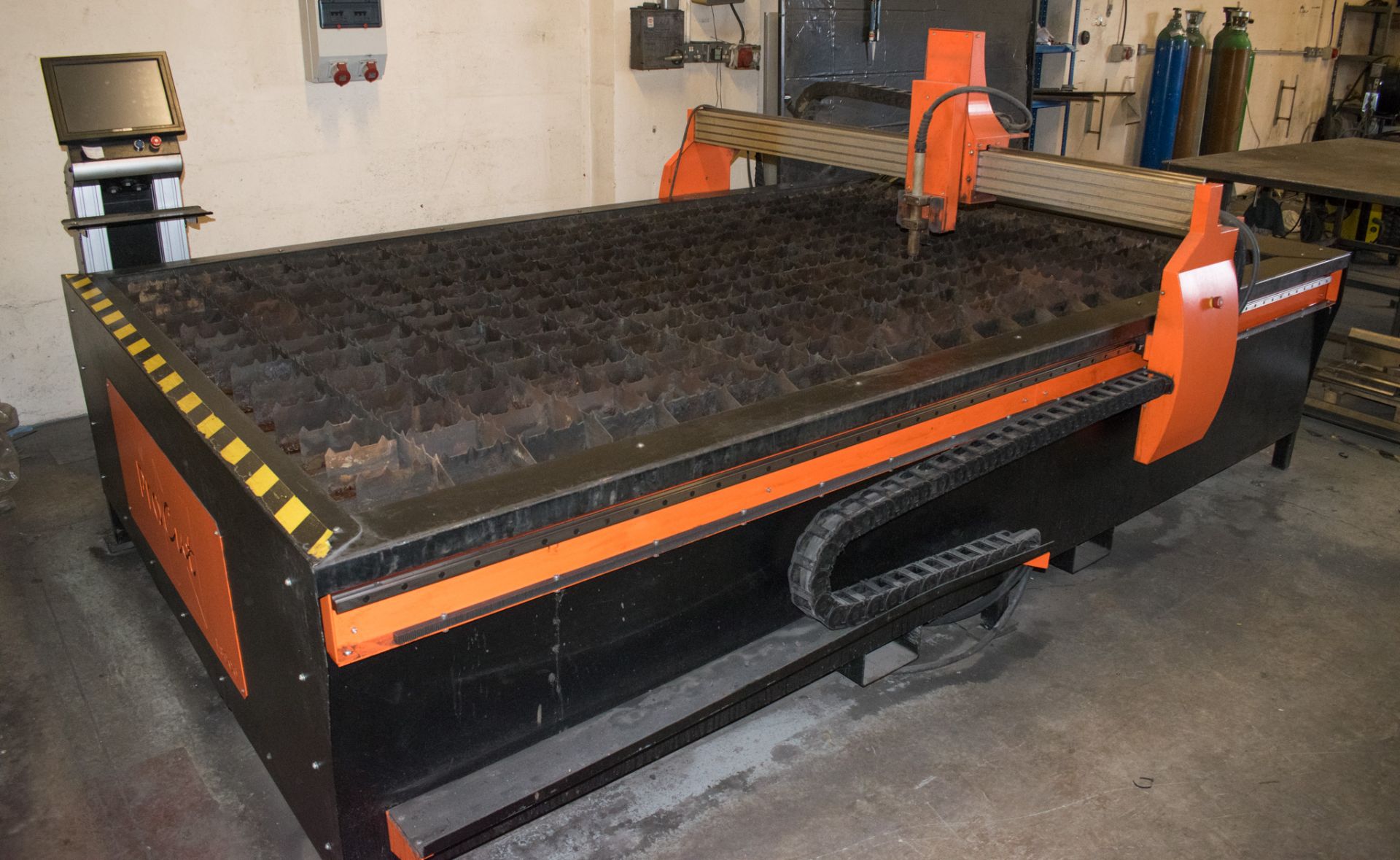 Escco Procut 1050 CNC plasma cutting table  Year of Manufacture: 2017 S/N: 814 c/w Hypertherm -