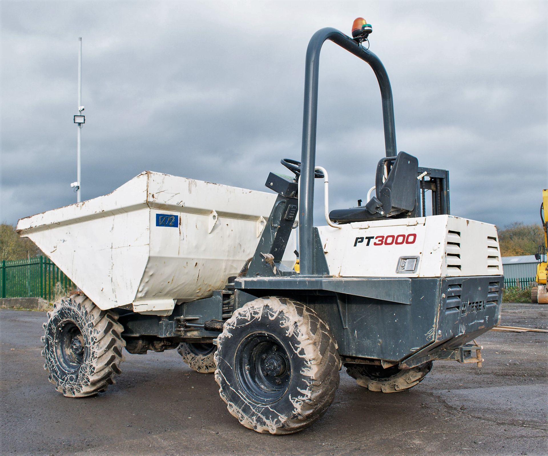 Benford Terex 3 tonne straight skip dumper Year: 2005 S/N: E512FR001 Recorded Hours: 2620 D1272 - Image 3 of 19