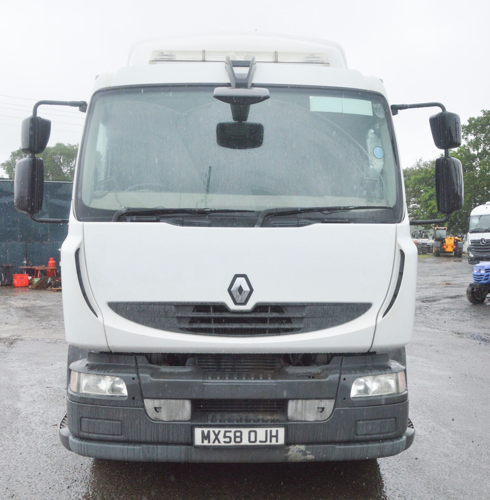 Renault Midlum 240 DXI 4 x 2 crash cusion drop side lorry Reg No: MX58OJH Rec Kms: 447,787 MOT - Image 5 of 14