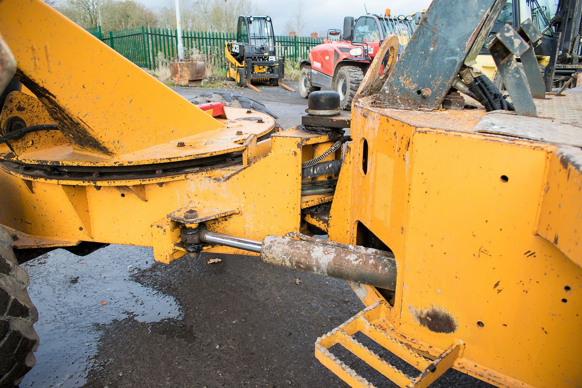 Benford Terex 3 tonne swivel skip dumper Year: 2005 S/N: E510FD211 Recorded Hours: 2307 D1198 - Image 11 of 19