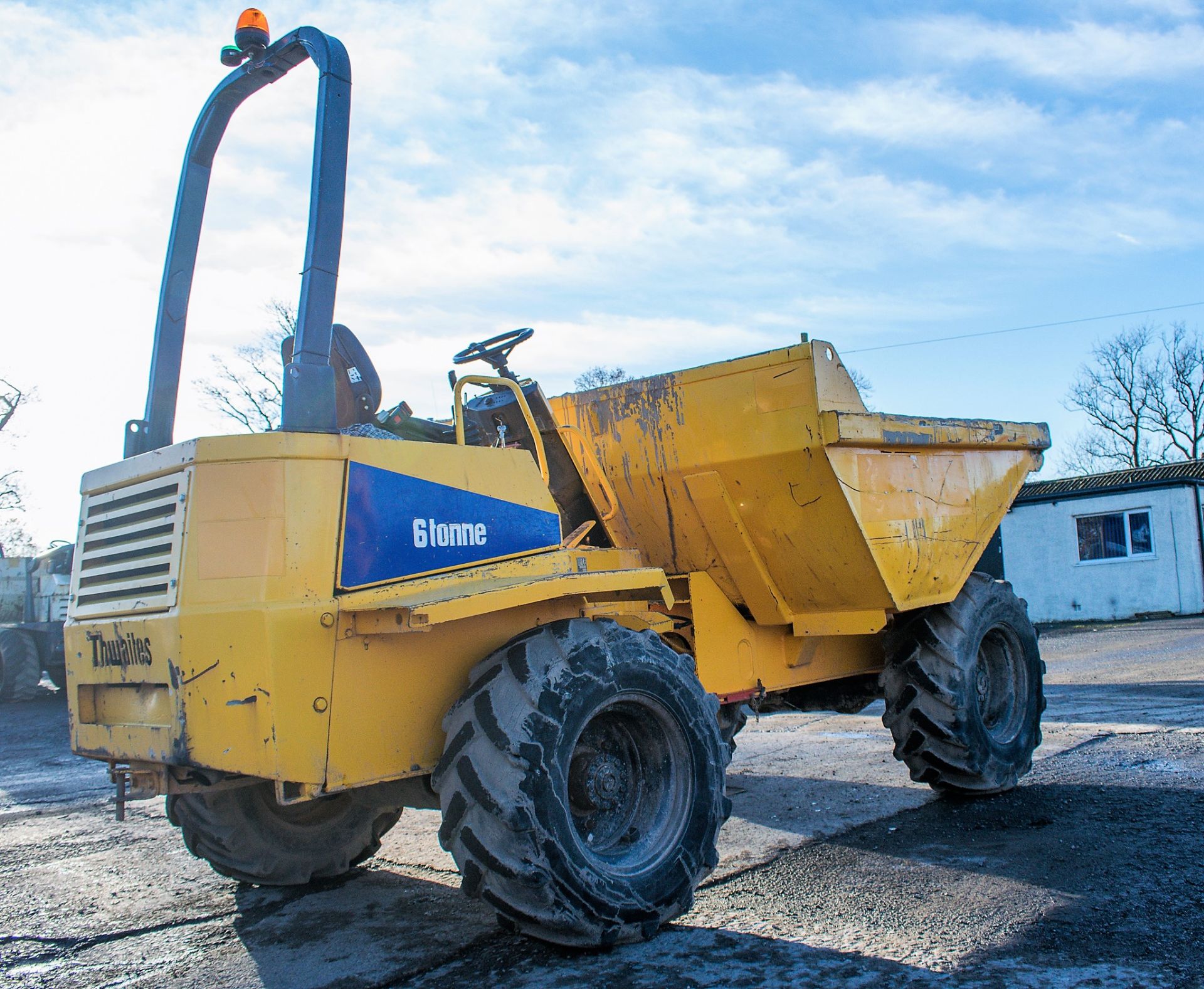 Thwaites 6 tonne straight skip dumper Year: 2005 S/N: 7A7406 Recorded Hours: 3674 1903 - Image 4 of 18