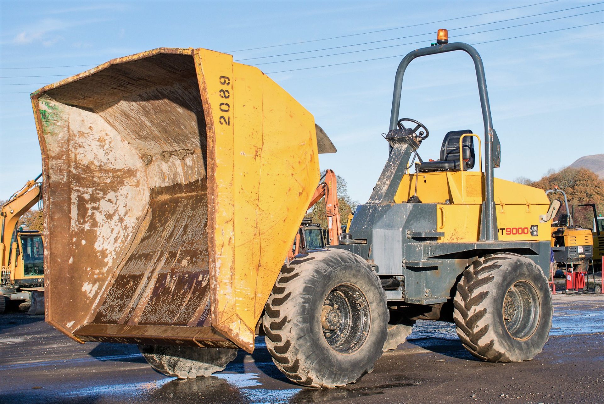 Benford Terex 9 tonne straight skip dumper Year: 2008 S/N: E805FM213 Recorded Hours: 3005 2089 - Image 7 of 19