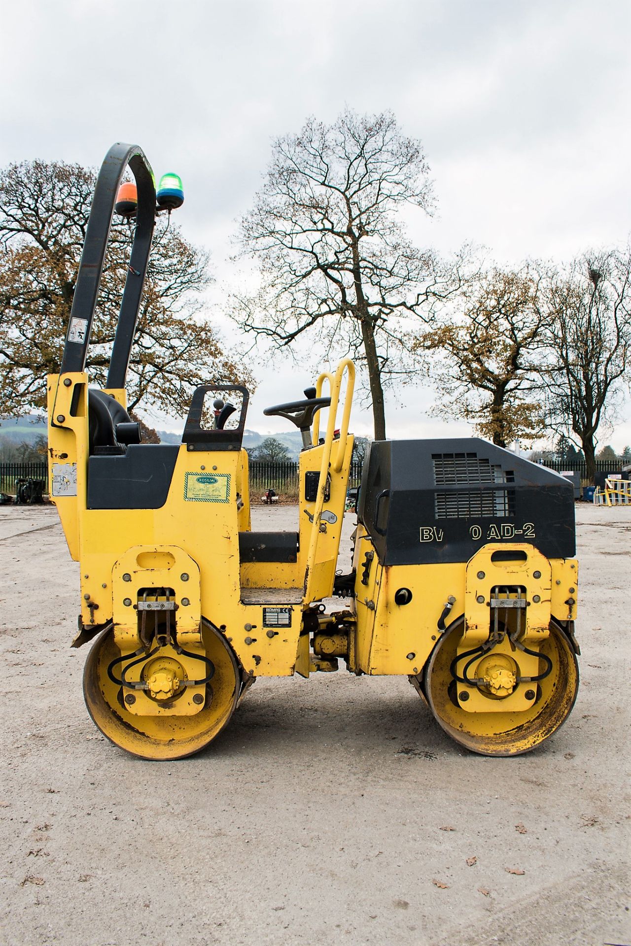 Bomag BW80 AD-2 double drum ride on roller Year: 2006 S/N: 426837 Recorded Hours: 770 R1291 - Image 8 of 13