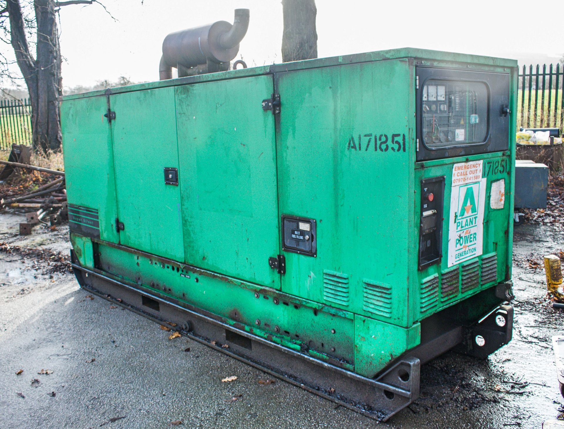 SDMO 100 kva diesel driven generator Year: 1998 S/N: 905239/03 Recorded Hours: 20,745 A171851 - Image 2 of 8
