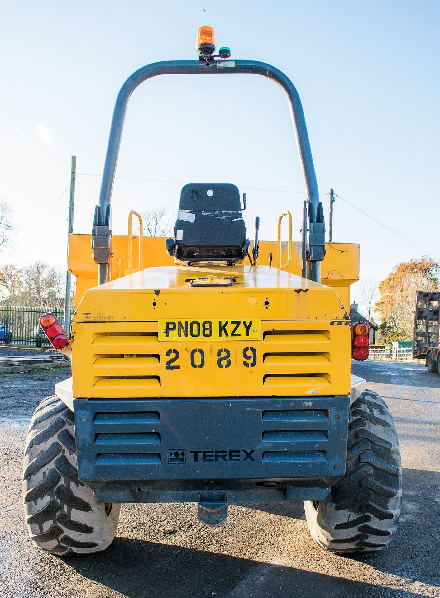 Benford Terex 9 tonne straight skip dumper Year: 2008 S/N: E805FM213 Recorded Hours: 3005 2089 - Image 6 of 19