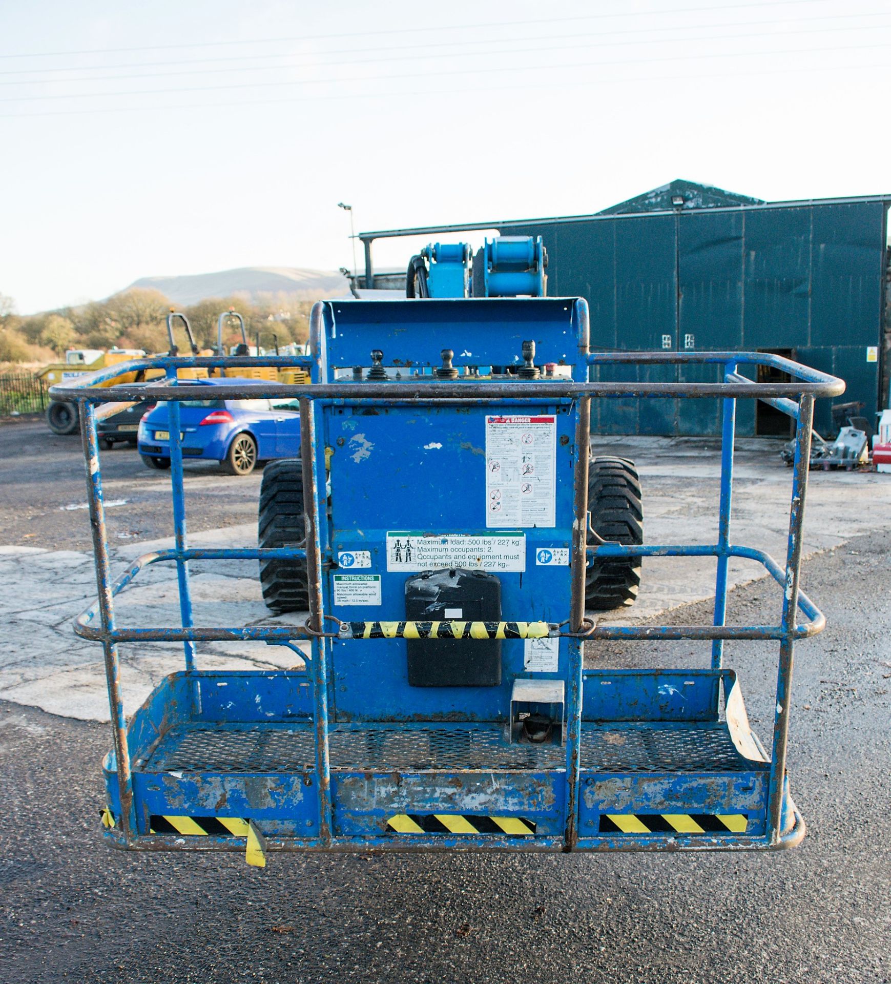 Genie Z45/25J 4 wheel drive diesel drive articulated boom access platform Year: S/N: Recorded Hours: - Image 5 of 14