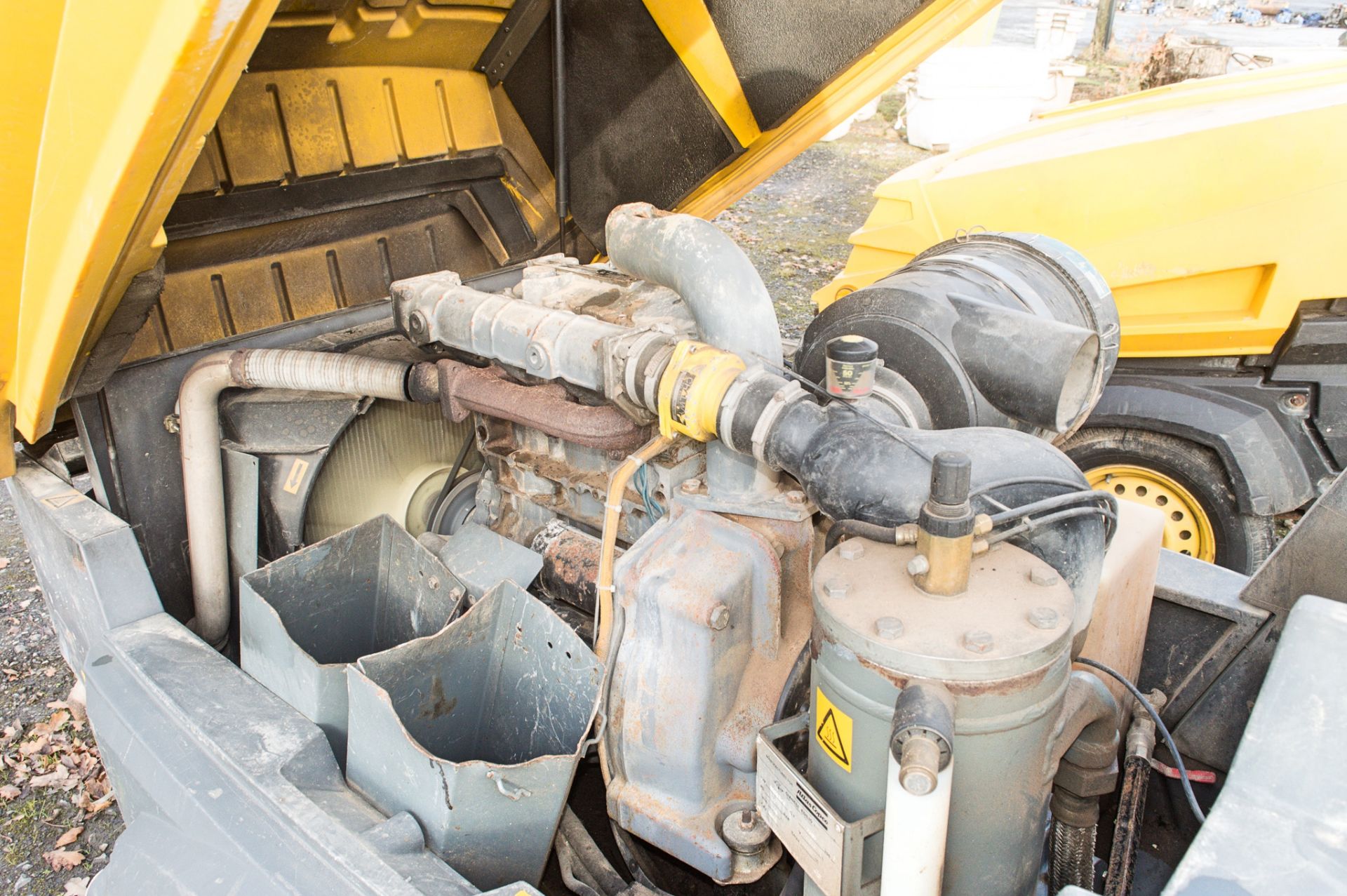 Atlas Copco XAS 67 diesel driven mobile air compressor  Year: 2007 S/N: 70655580 Recorded hours: - Image 3 of 4