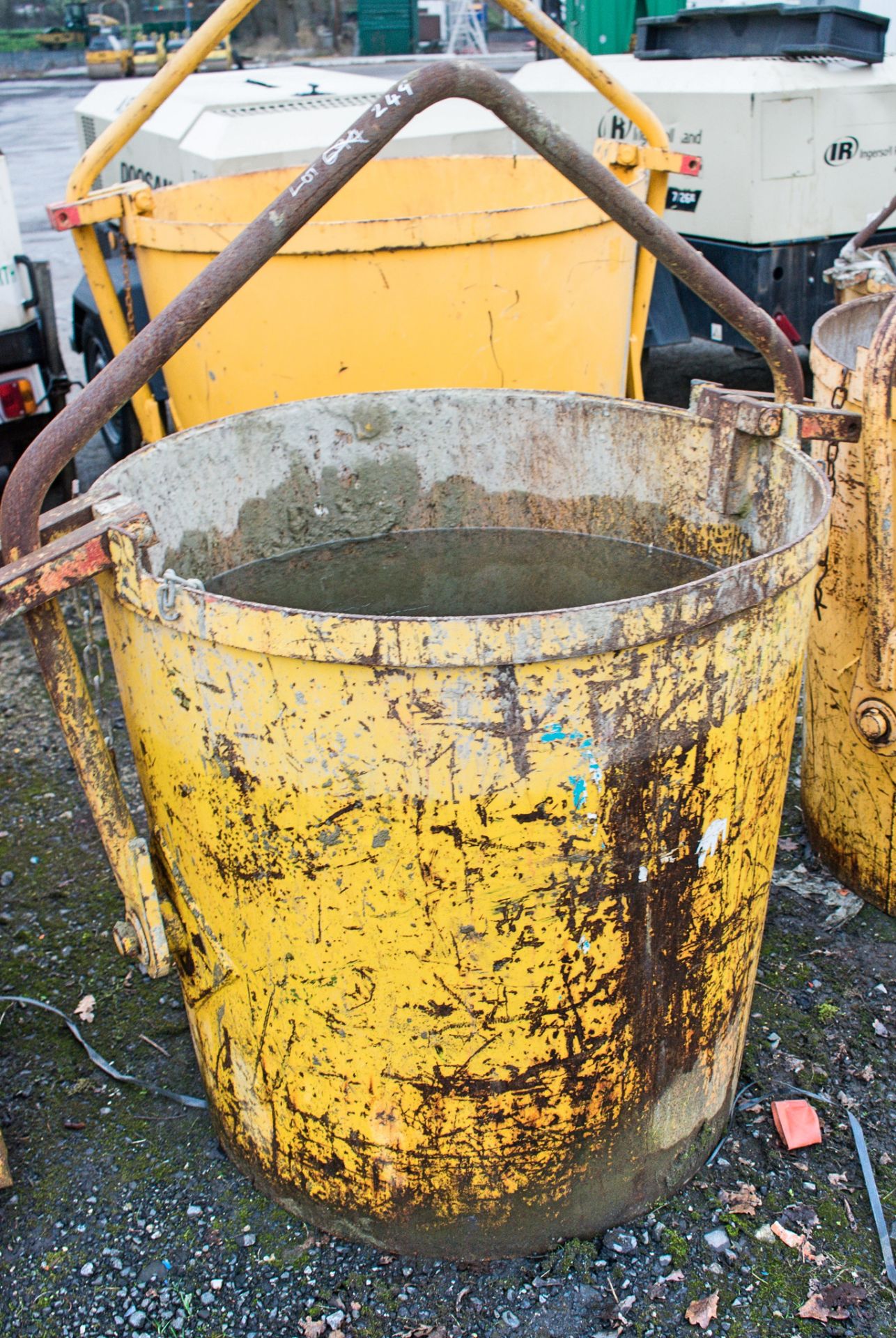500 litre steel tipping tub