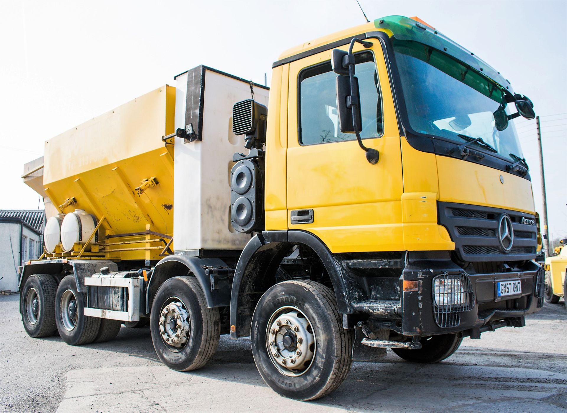 Mercedes Benz Actross 32 tonne 8 wheel volumetric mixer wagon Registration Number: GN57 ONT Date - Image 2 of 13