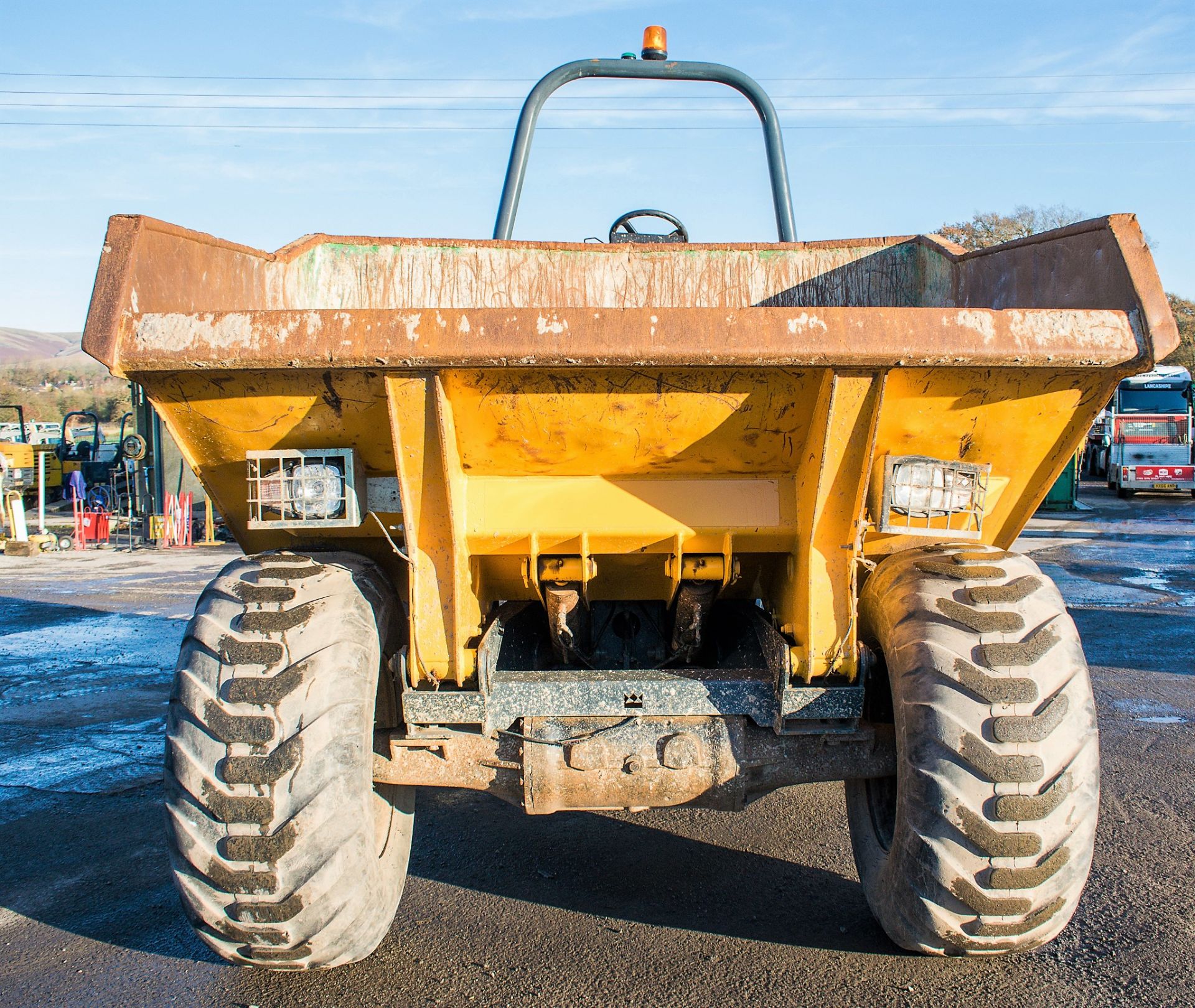 Benford Terex 9 tonne straight skip dumper Year: 2008 S/N: E805FM213 Recorded Hours: 3005 2089 - Image 5 of 19