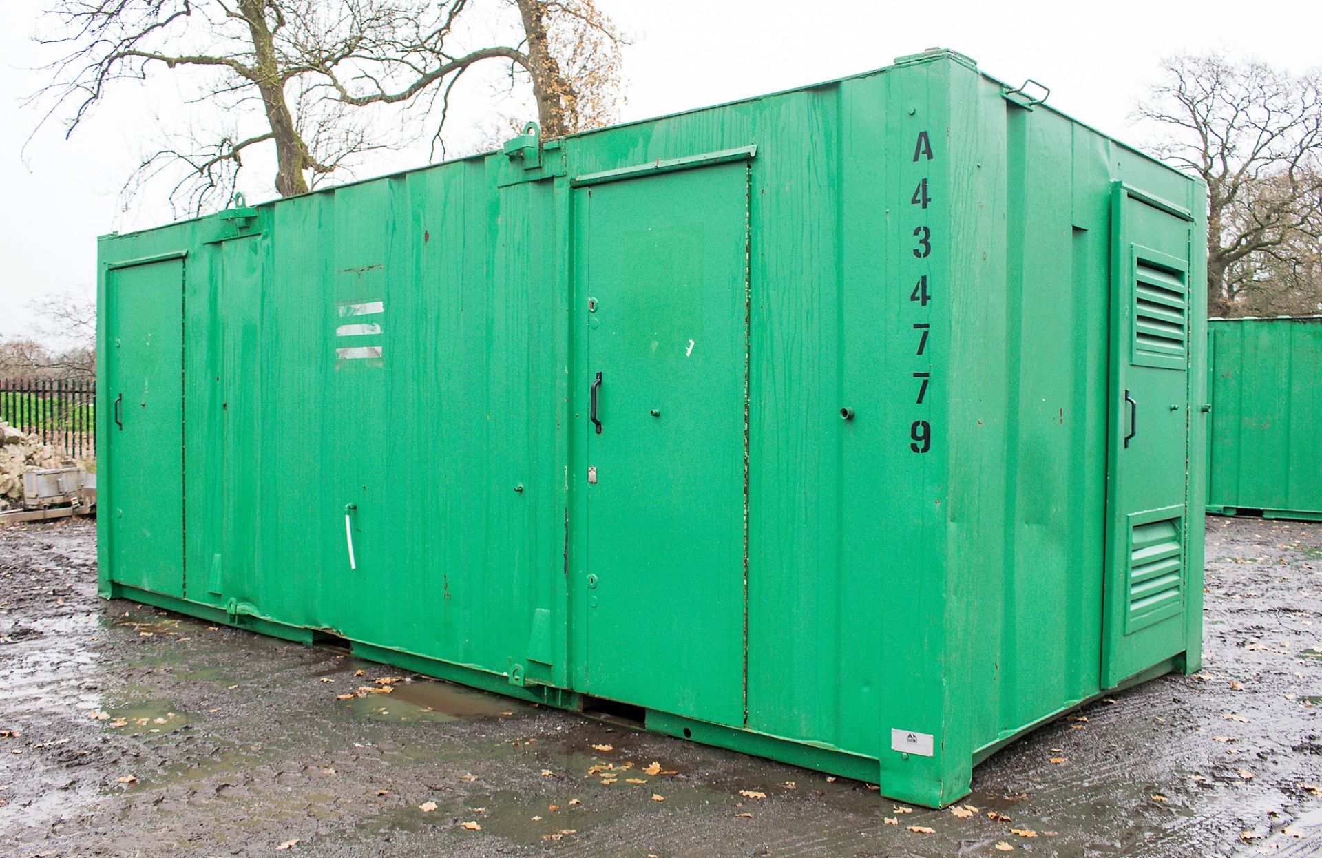 21 ft x 9 ft steel anti vandal welfare site unit Comprising of: canteen, toilet & generator room c/w - Image 2 of 12