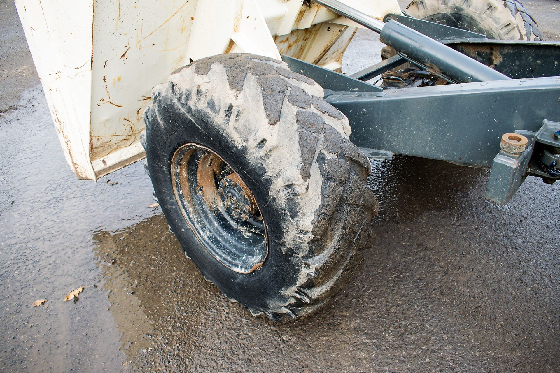 Benford Terex 3 tonne straight skip dumper Year: 2007 S/N: E709FR257 Recorded Hours: 2084 D2087 - Image 12 of 19