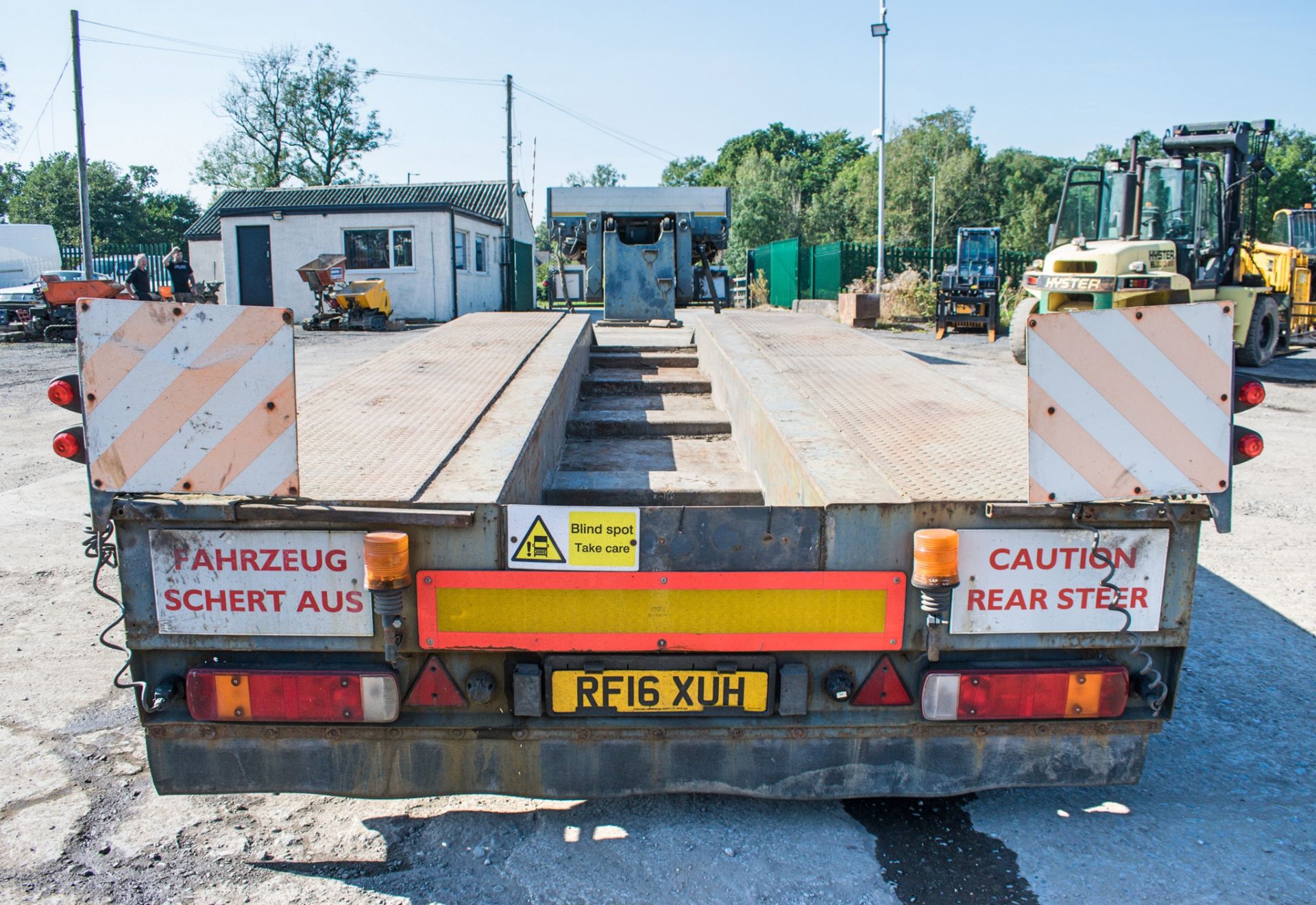 Faymonville STBZ-4VA 4 axle rear steer low loader semi trailer Serial Number: 113405 - Image 5 of 13