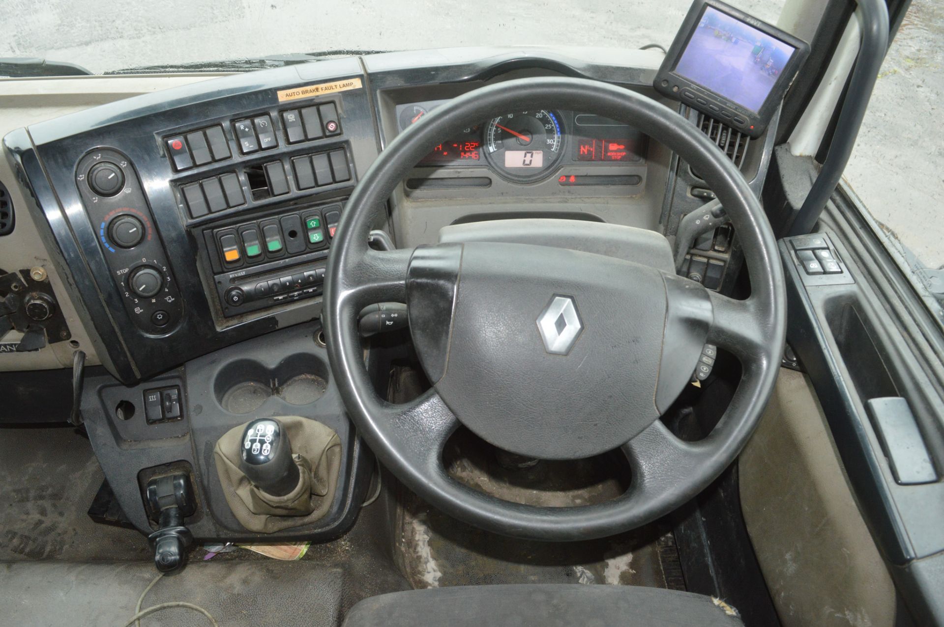 Renault Midlum 240 DXI 4 x 2 crash cusion drop side lorry Reg No: MX58OJH Rec Kms: 447,787 MOT - Image 12 of 14