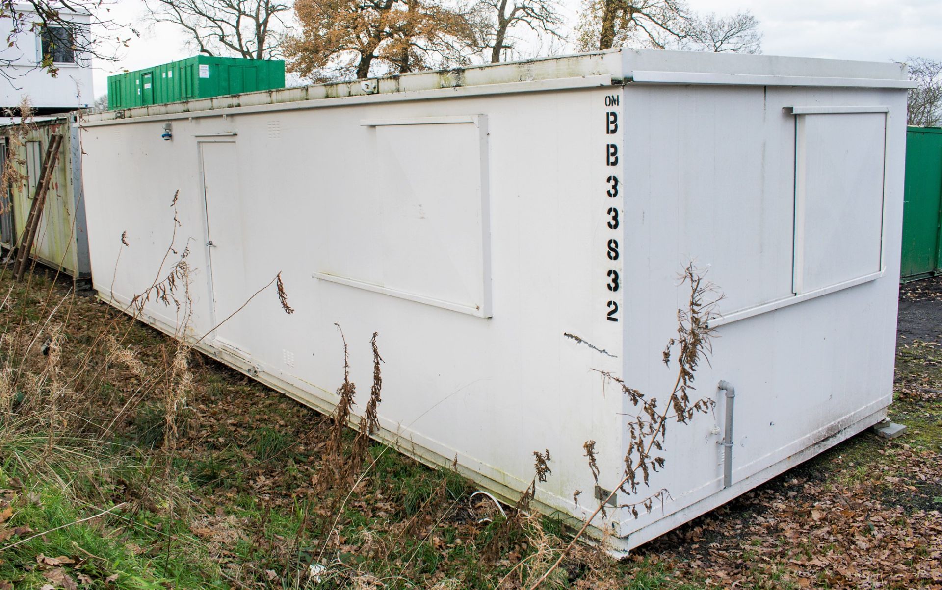 32 ft x 10 ft steel anti vandal site office unit c/w keys BB33832 - Image 2 of 7