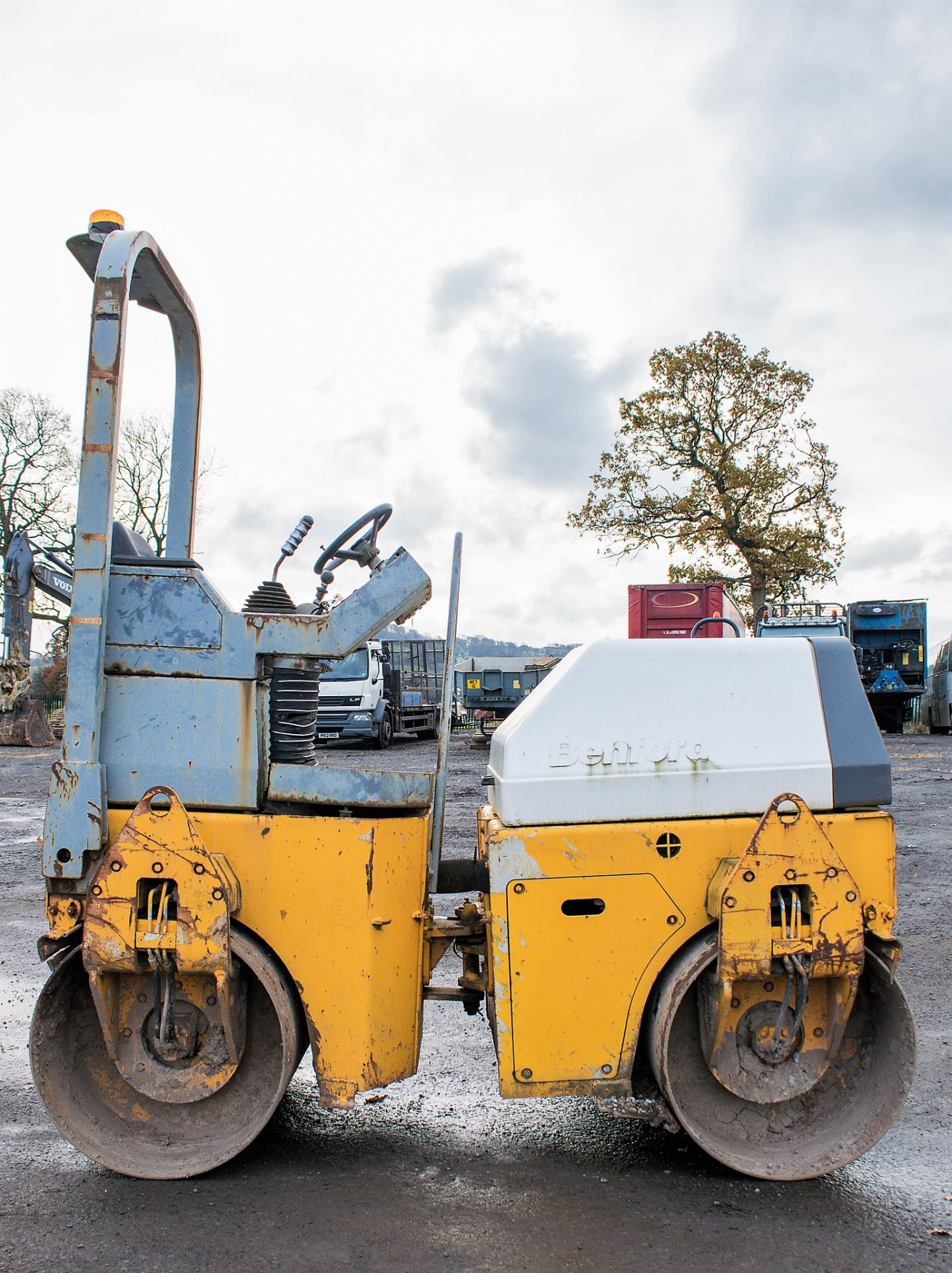 Benford Terex TV1200 double drum ride on roller Year: 2002 S/N: ET02CC033 Recorded Hours: 2434 - Image 8 of 14