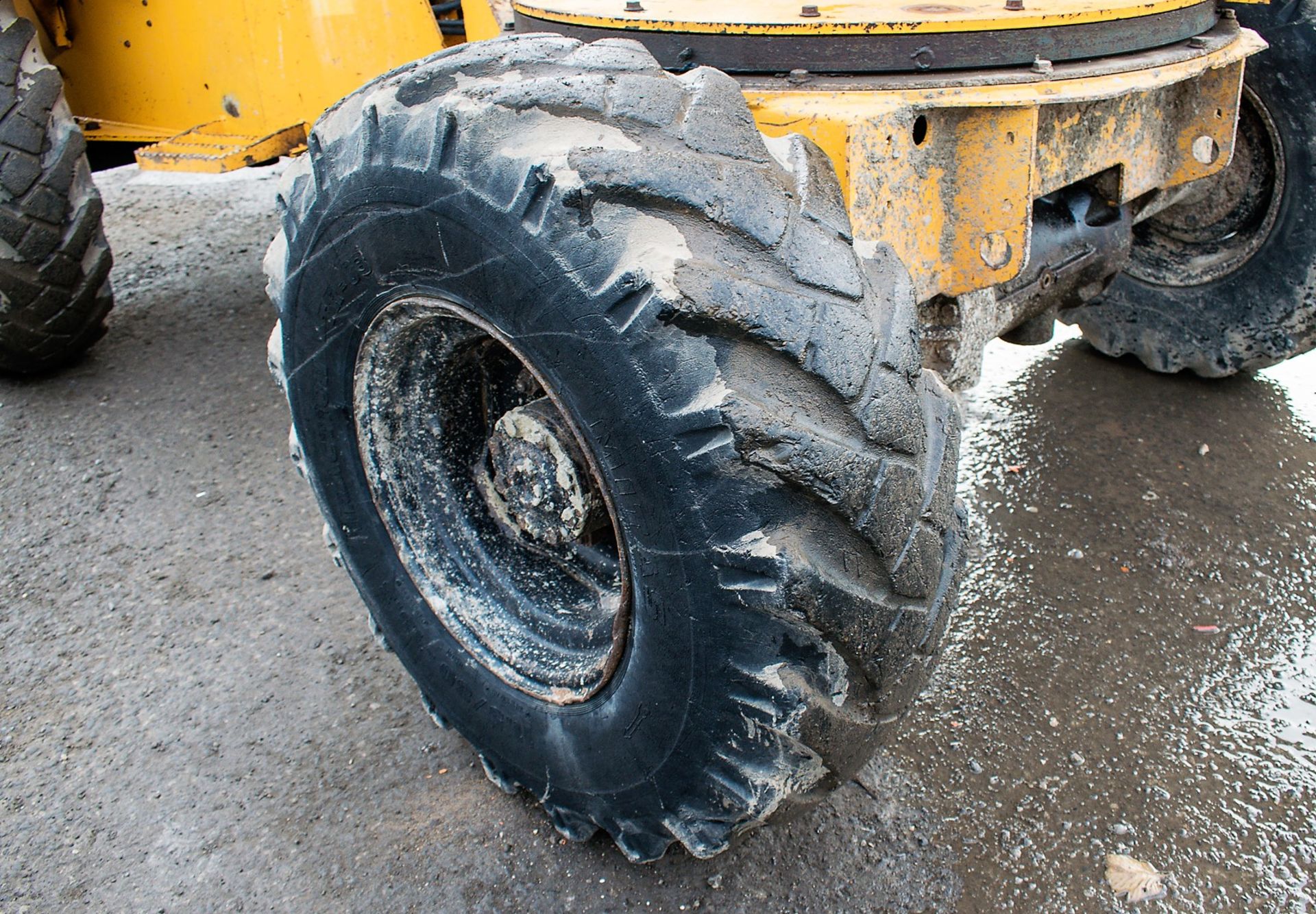 Benford Terex 3 tonne swivel skip dumper Year: 2005 S/N: E510FD211 Recorded Hours: 2307 D1198 - Image 14 of 19