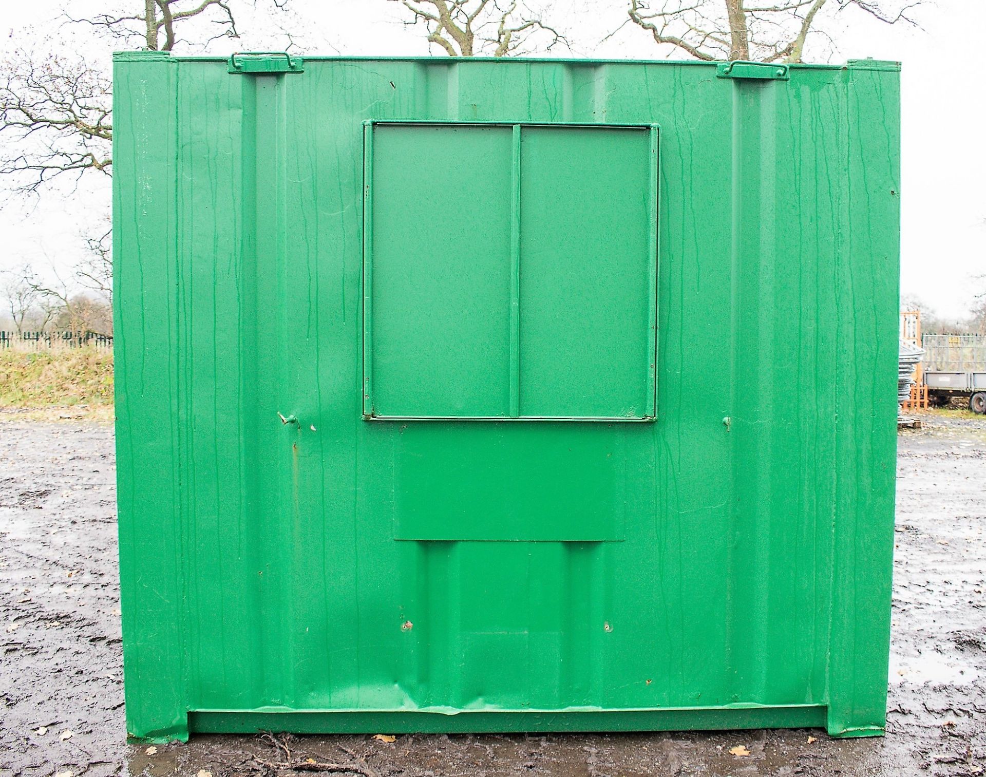 21 ft x 9 ft steel anti vandal welfare site unit Comprising of: canteen, toilet & generator room c/w - Image 5 of 12