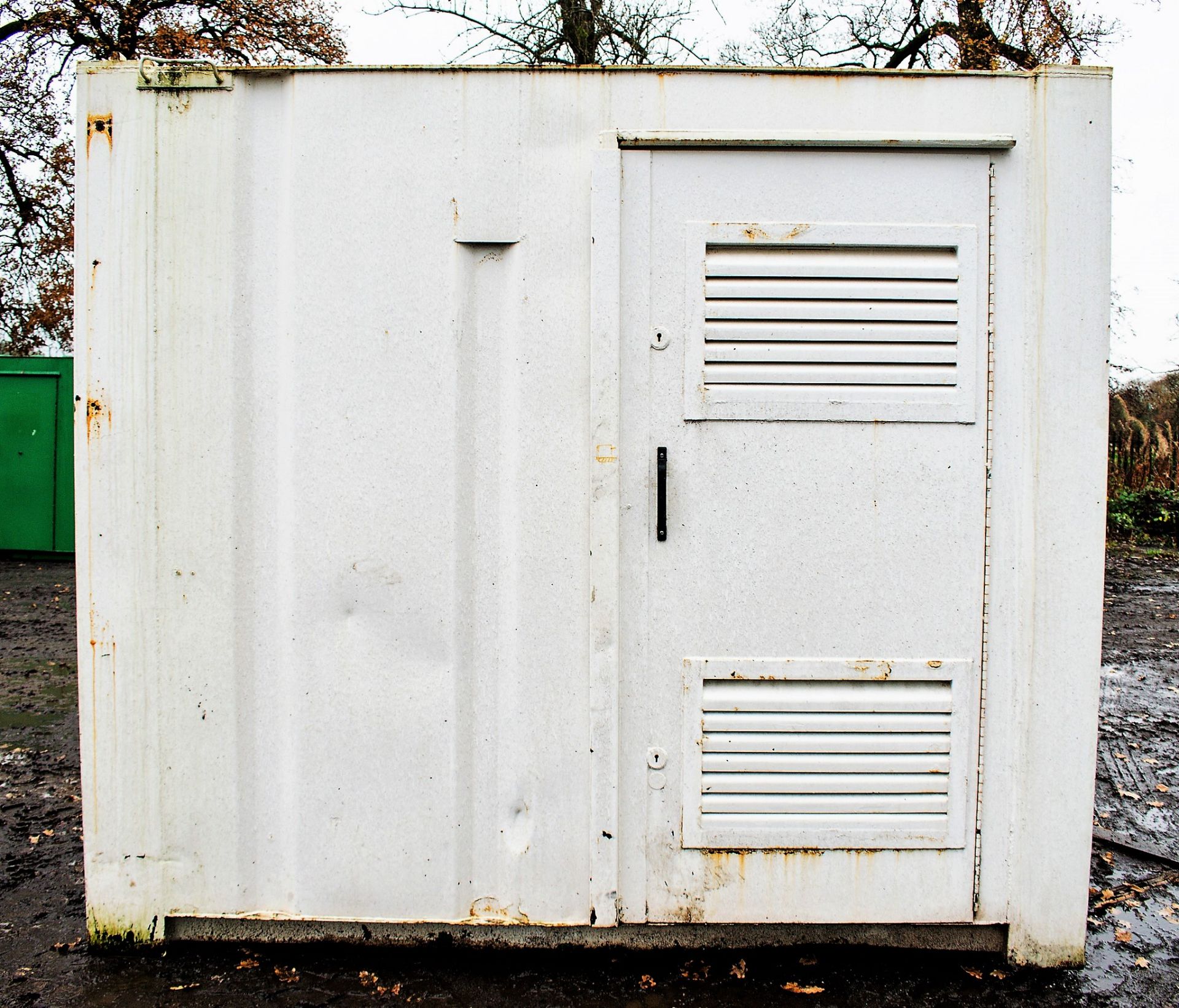 21 ft x 9 ft steel anti vandal welfare site unit Comprising of: canteen, toilet & generator room c/w - Image 6 of 13
