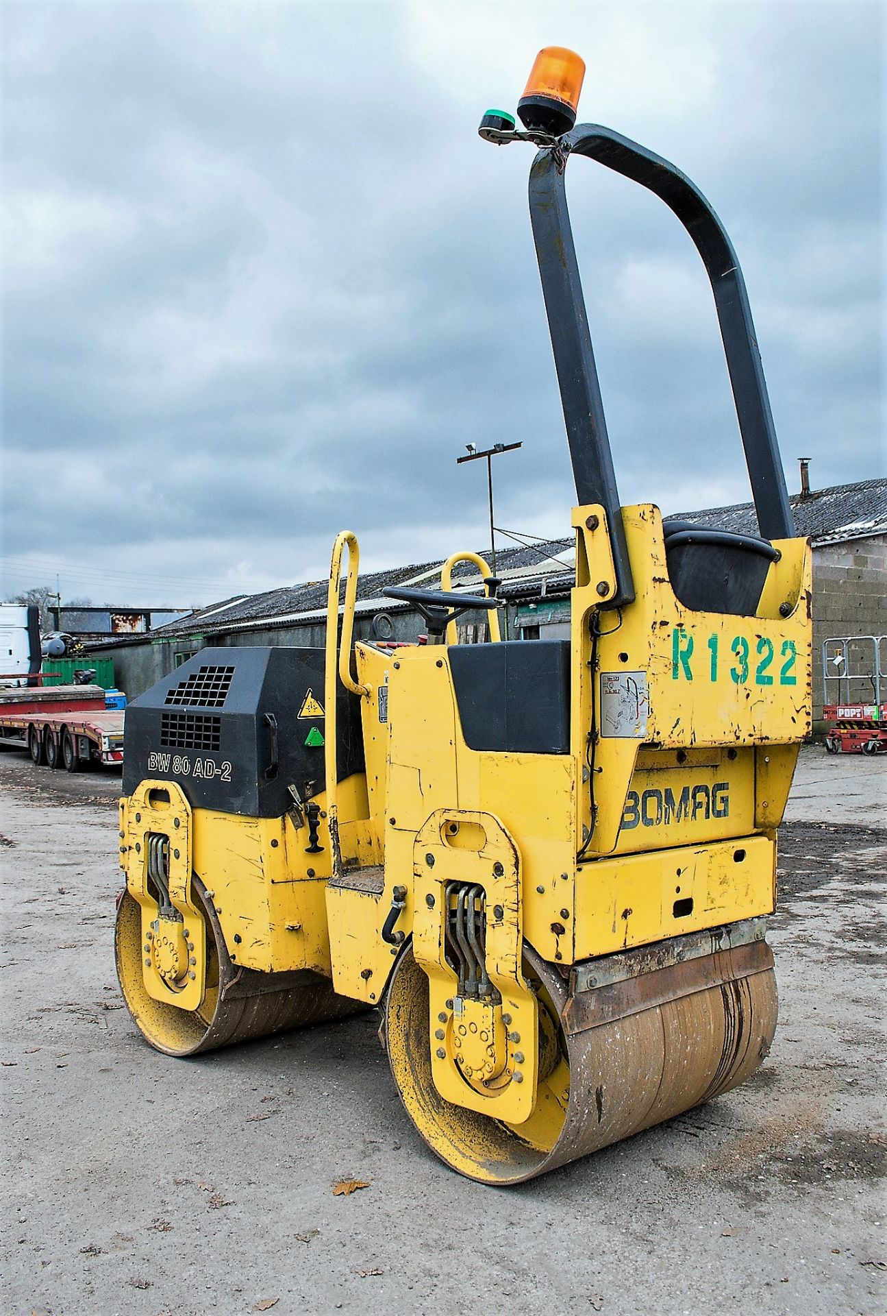 Bomag BW80 AD-2 double drum ride on roller Year: 2005 S/N: 485684 Recorded Hours: Not displayed ( - Image 3 of 13