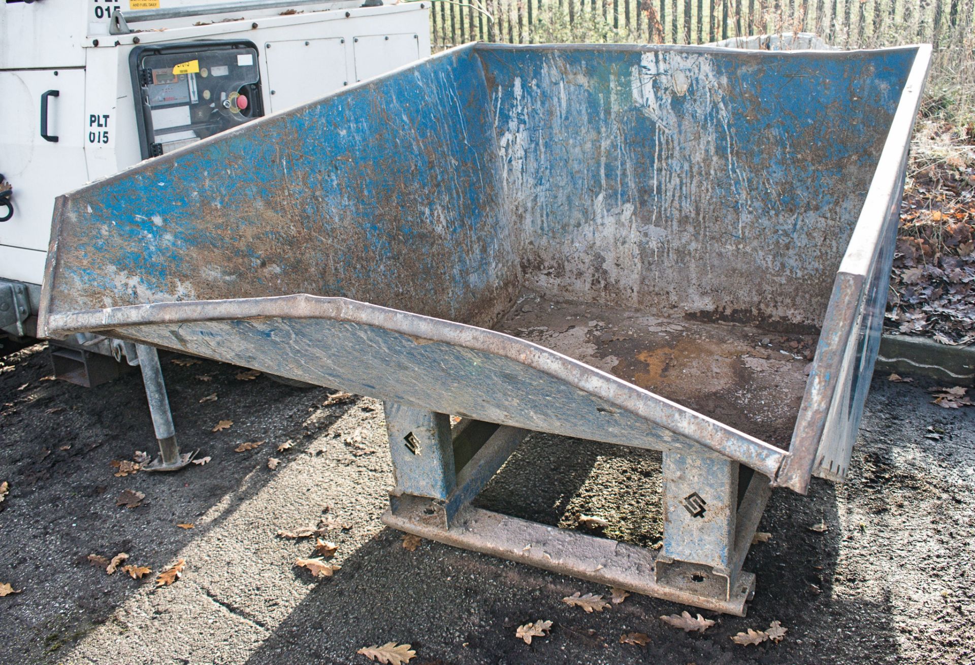 Conquip tipping skip FTS023