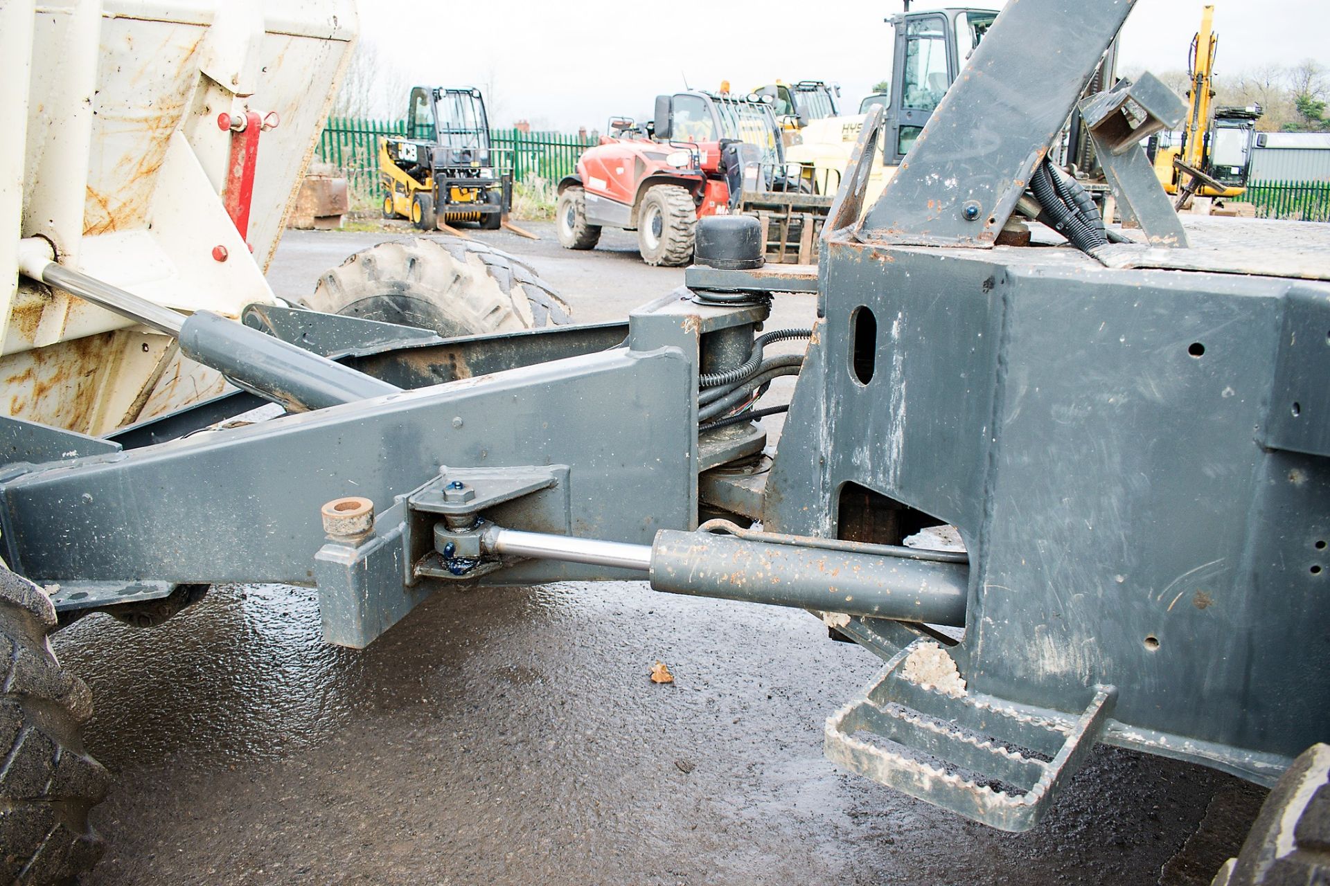 Benford Terex 3 tonne straight skip dumper Year: 2007 S/N: E709FR257 Recorded Hours: 2084 D2087 - Image 11 of 19