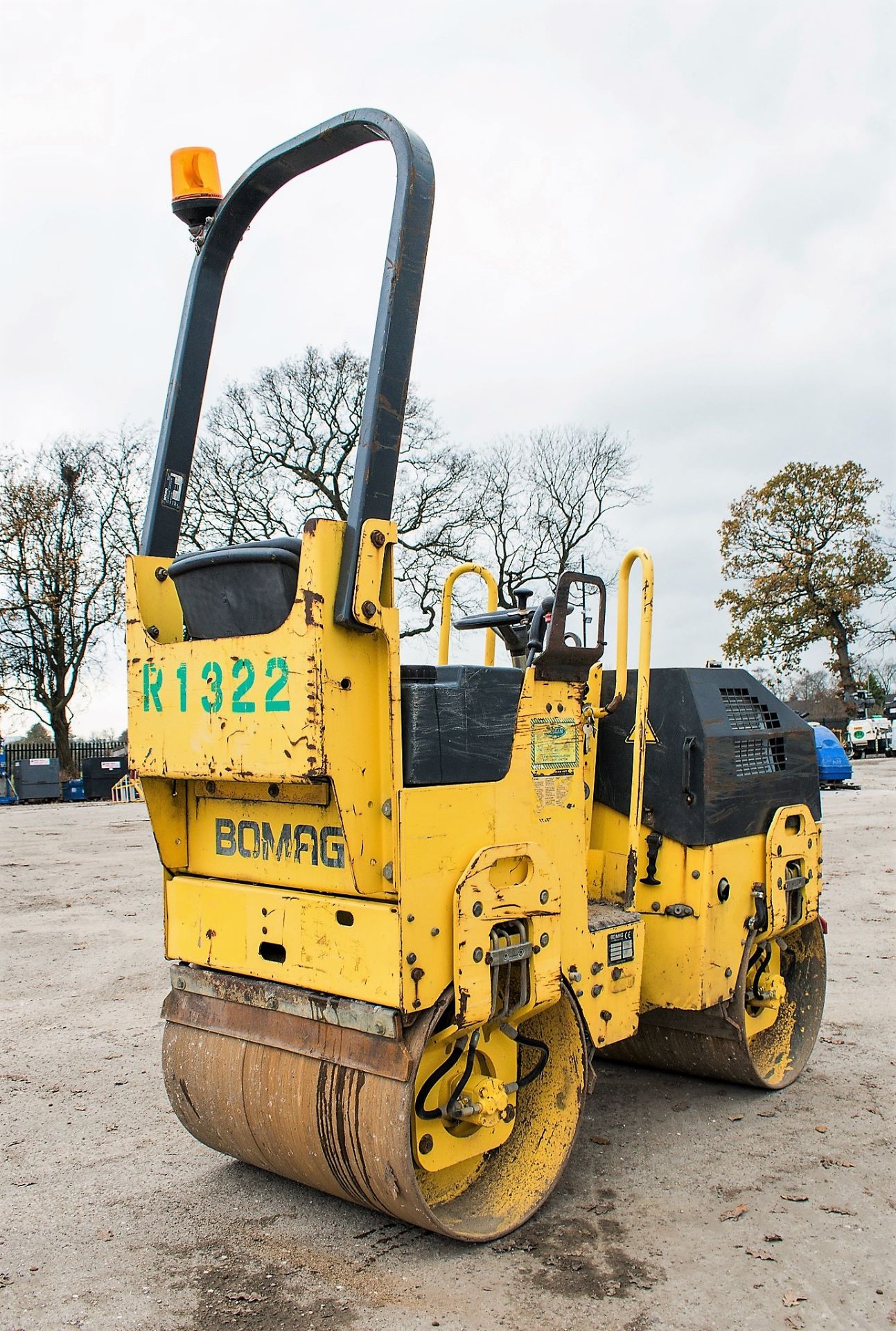 Bomag BW80 AD-2 double drum ride on roller Year: 2005 S/N: 485684 Recorded Hours: Not displayed ( - Image 4 of 13