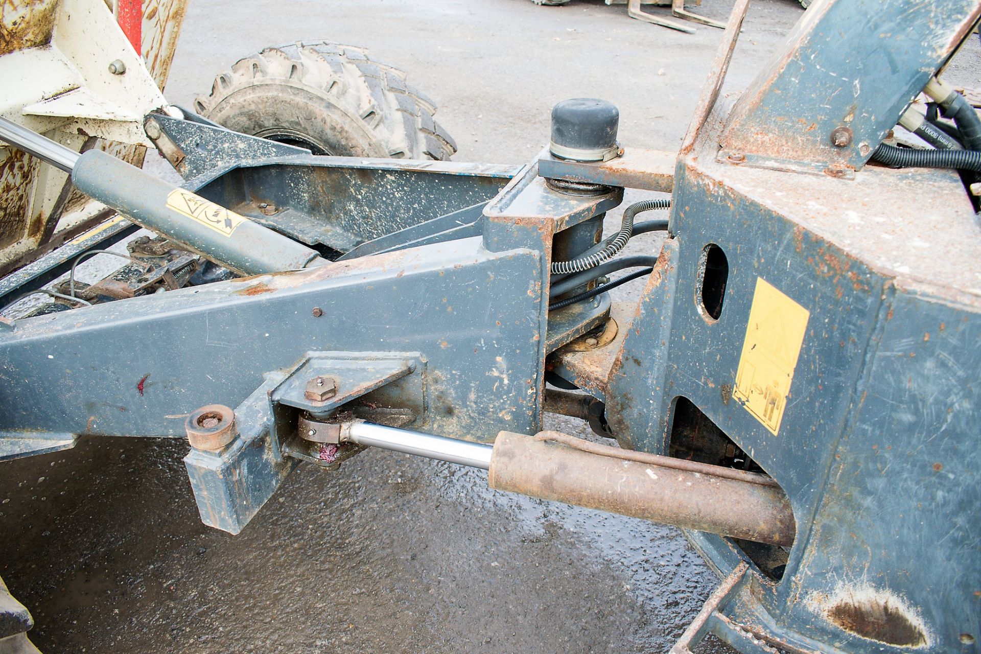 Benford Terex 3 tonne straight skip dumper Year: 2006 S/N: E601FC173 Recorded Hours: 2397 D818 - Image 11 of 19