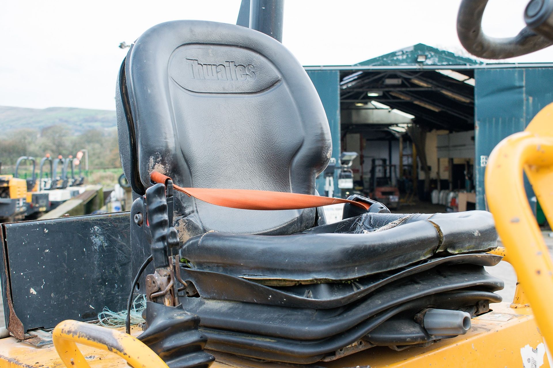 Thwaites 3 tonne swivel skip dumper Year: 2008 S/N: C2408 Recorded Hours: 2424 D1569 - Image 18 of 18