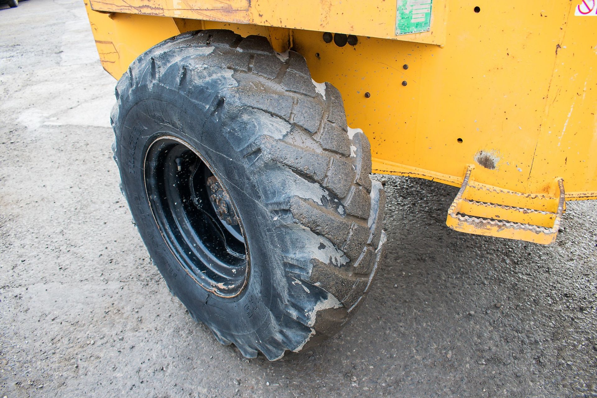 Benford Terex 3 tonne swivel skip dumper Year: 2005 S/N: E510FD211 Recorded Hours: 2307 D1198 - Image 15 of 19