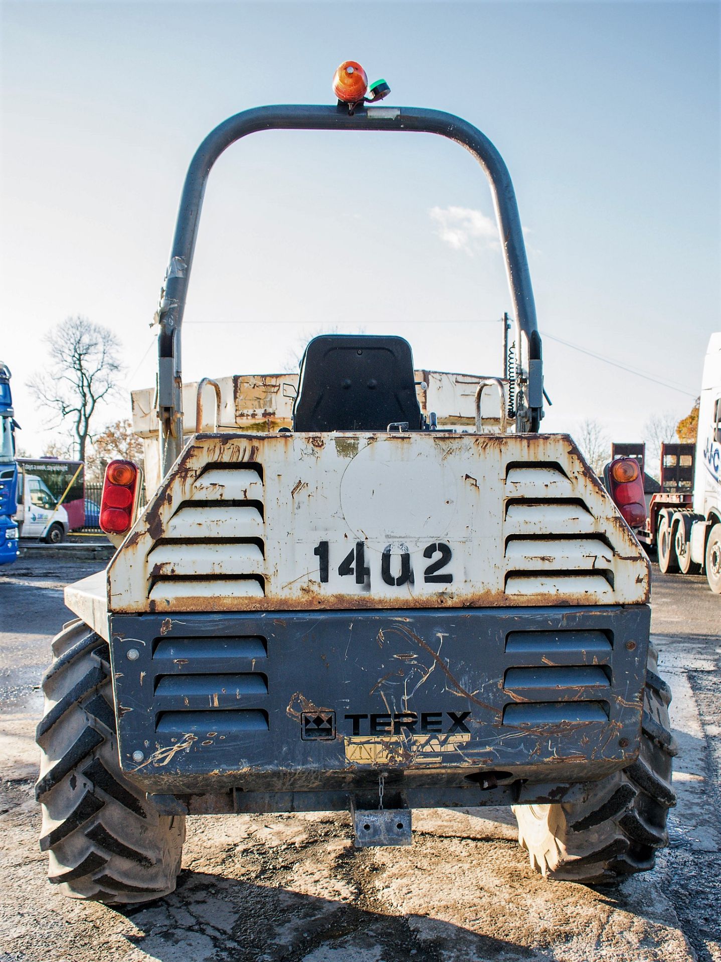 Benford Terex 6 tonne swivel skip dumper Year: 2008 S/N: E801FX824 Recorded Hours: 3399 1402 - Image 6 of 18