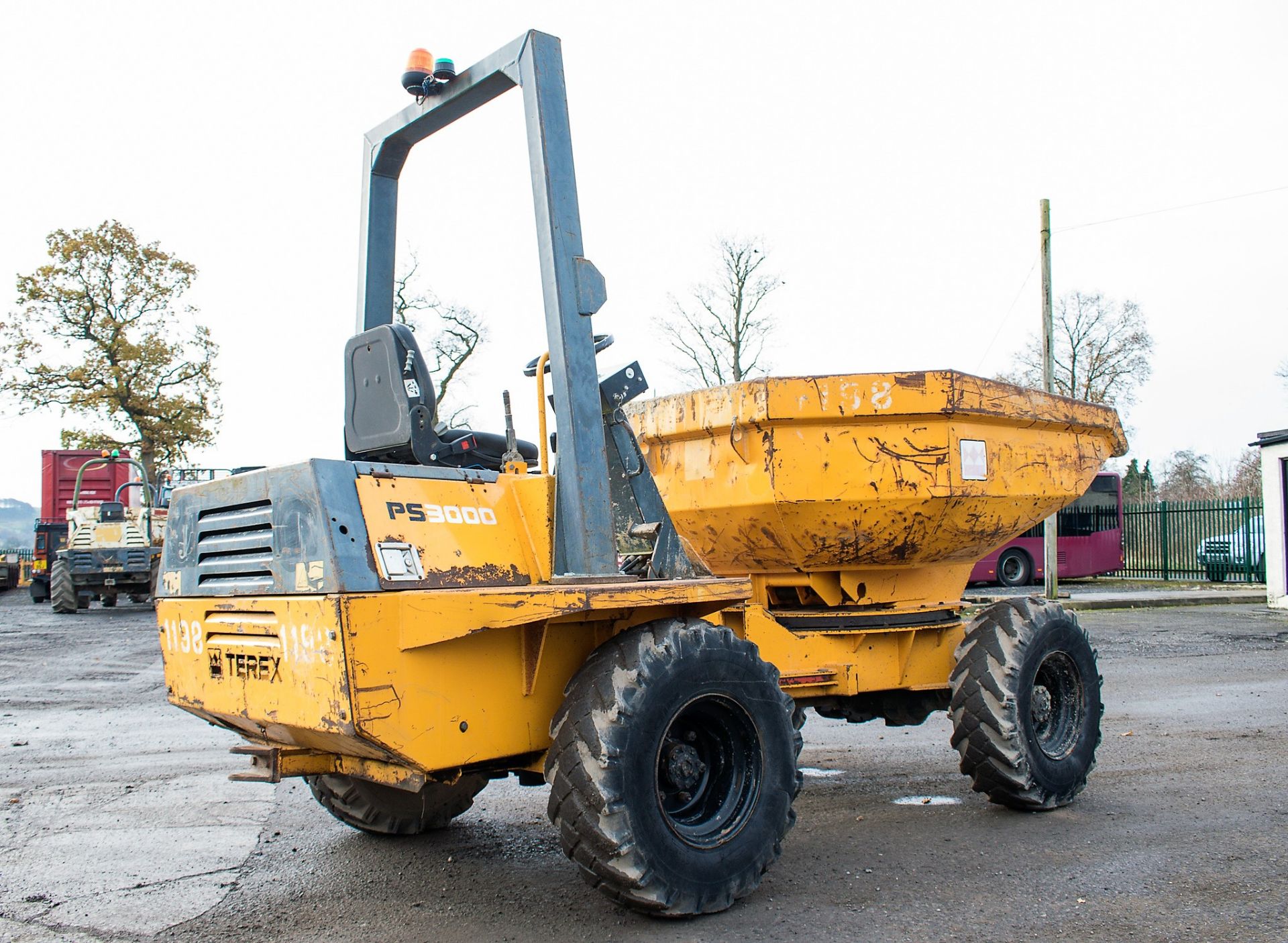 Benford Terex 3 tonne swivel skip dumper Year: 2005 S/N: E510FD211 Recorded Hours: 2307 D1198 - Image 4 of 19