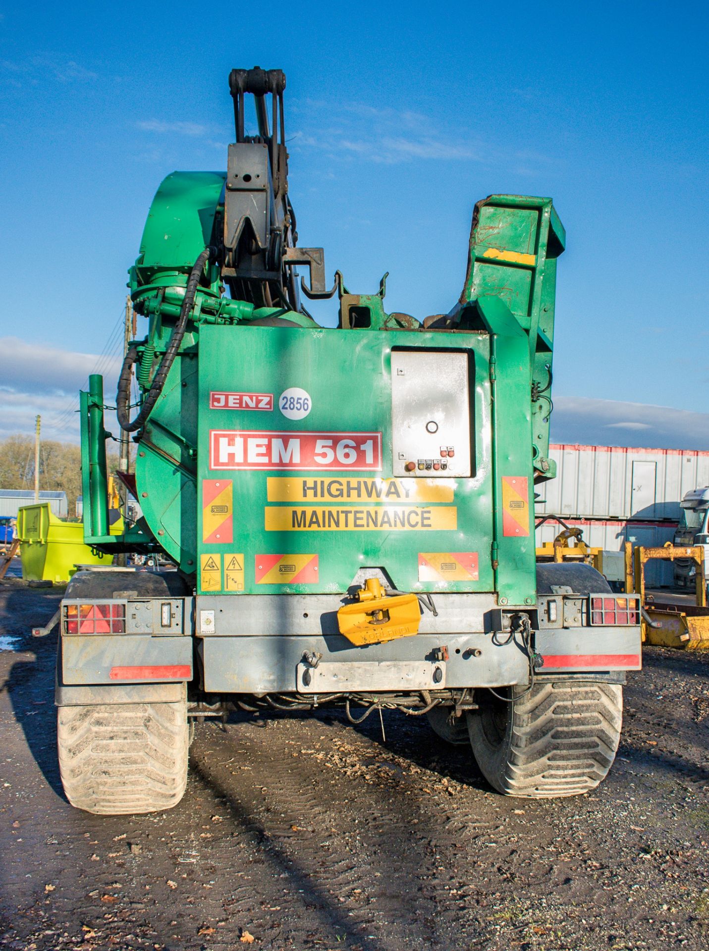 Jenz Hem 561 wood chipper Year: 2005 S/N: 0984 c/w Loglift 59F crane - Image 6 of 18