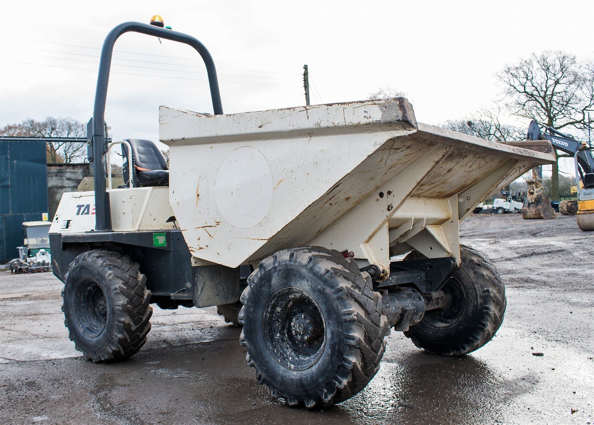 Benford Terex 3 tonne straight skip dumper Year: 2007 S/N: E709FR257 Recorded Hours: 2084 D2087 - Image 2 of 19