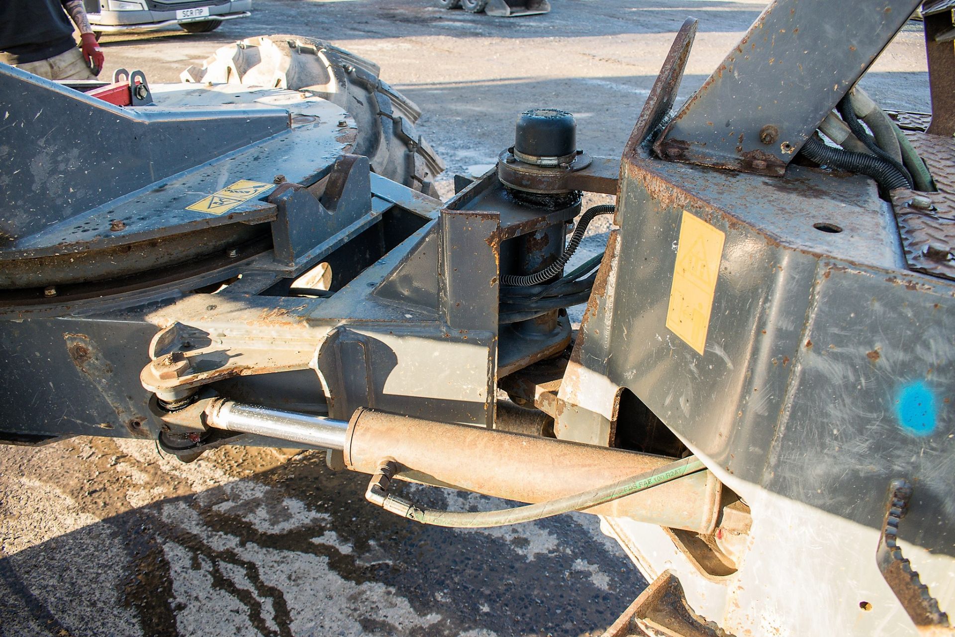 Benford Terex 6 tonne swivel skip dumper Year: 2008 S/N: E801FX824 Recorded Hours: 3399 1402 - Image 10 of 18