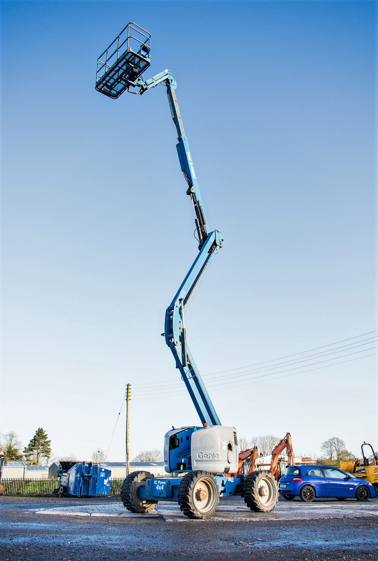 Genie Z45/25J 4 wheel drive diesel drive articulated boom access platform Year: S/N: Recorded Hours: - Image 9 of 14