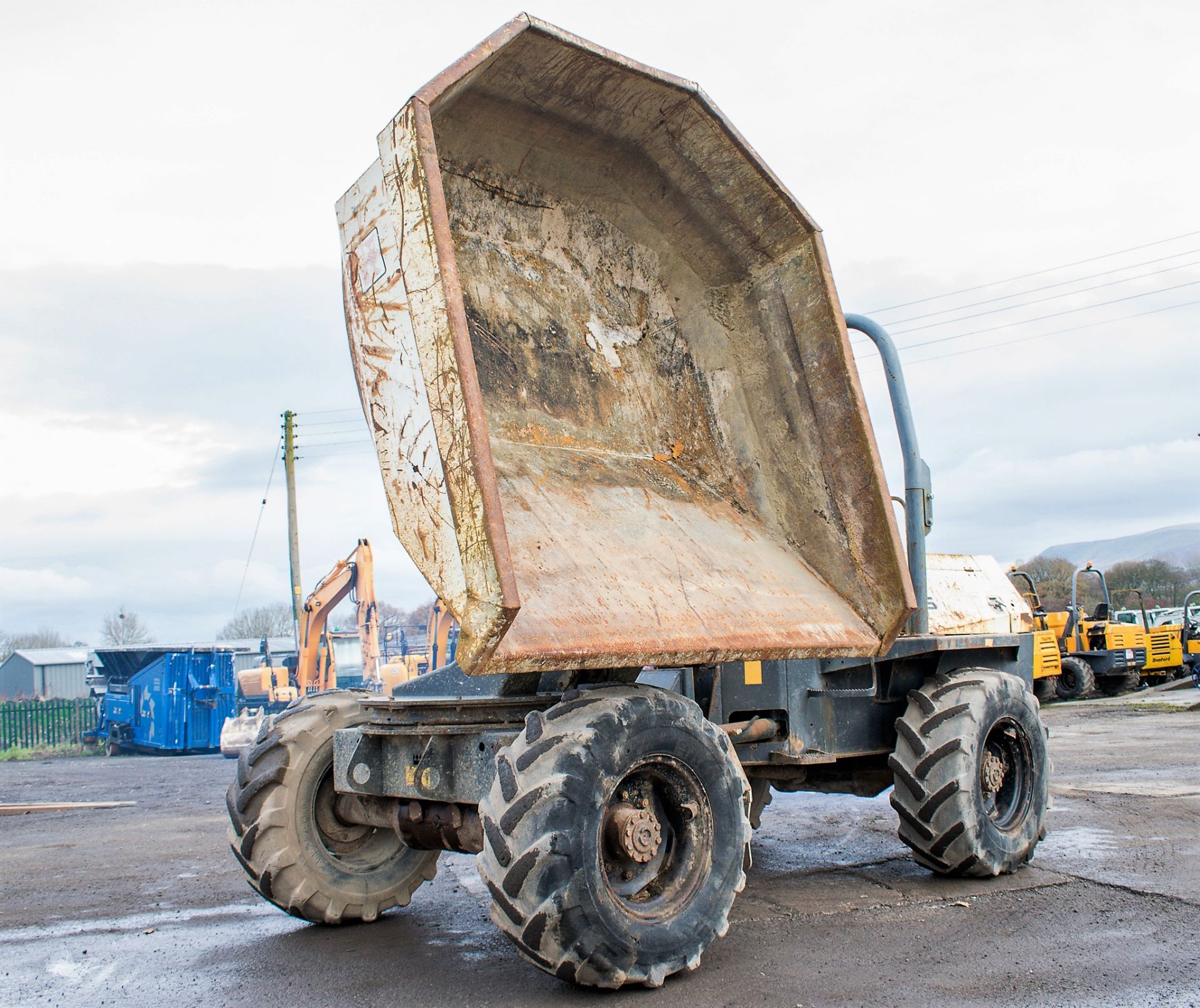 Benford Terex 6 tonne swivel skip dumper Year: 2007 S/N: E706FX443 Recorded Hours: 3056 D1278 - Image 7 of 19