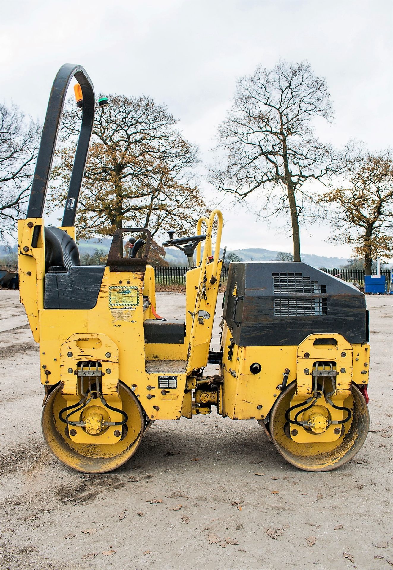 Bomag BW80 AD-2 double drum ride on roller Year: 2005 S/N: 485684 Recorded Hours: Not displayed ( - Image 8 of 13