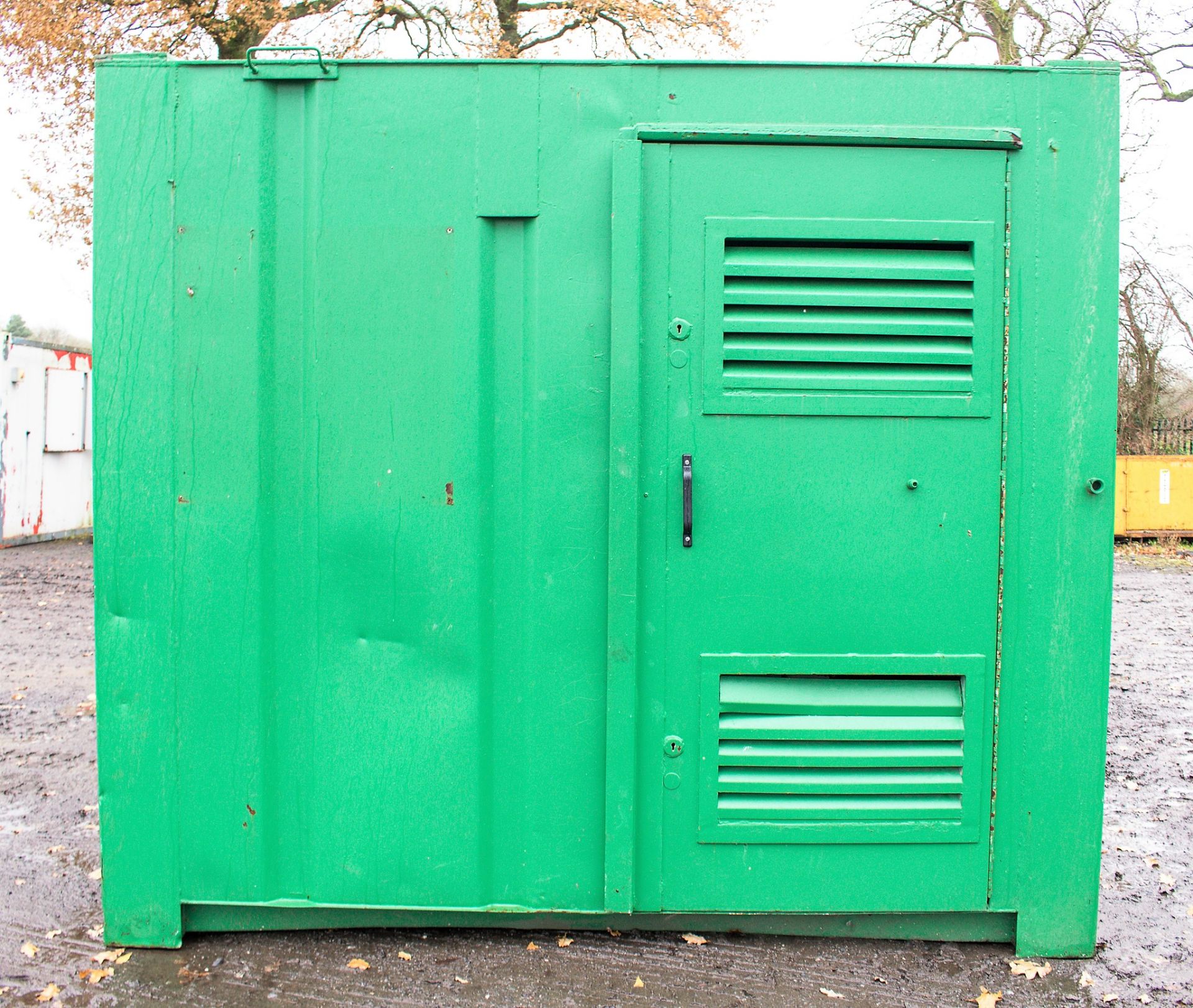 21 ft x 9 ft steel anti vandal welfare site unit Comprising of: canteen, toilet & generator room c/w - Image 6 of 12